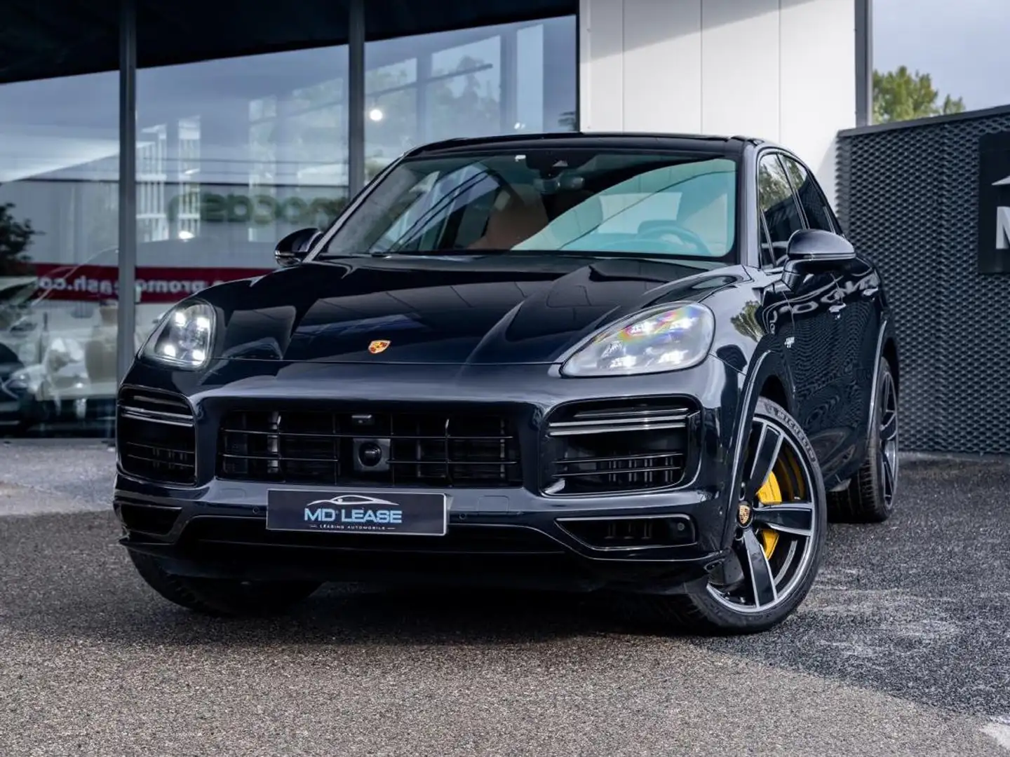 Porsche Cayenne 4.0 V8 680 ch Tiptronic BVA Turbo S E-Hybrid Bleu - 1