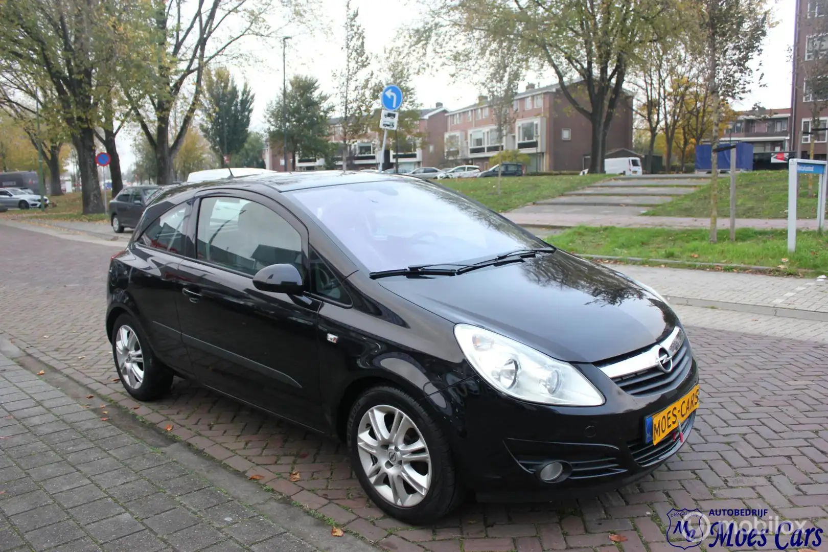 Opel Corsa 1.2-16V Sport Negro - 1