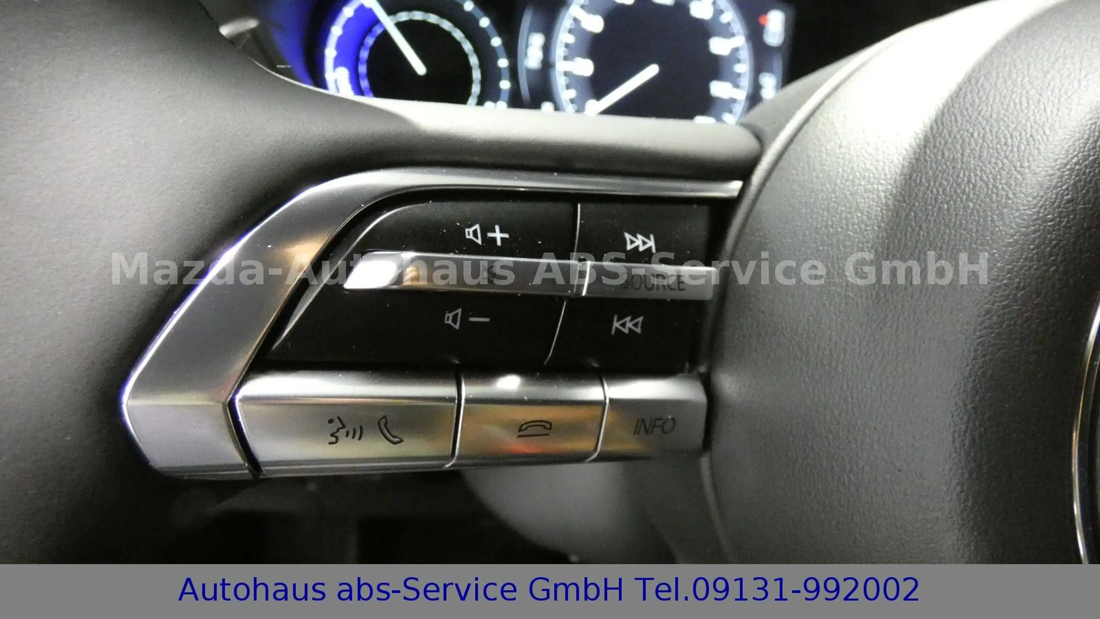 Mazda MX-30 e-Skyactiv Ad'vantage *Industrial Vintage* — photo 13