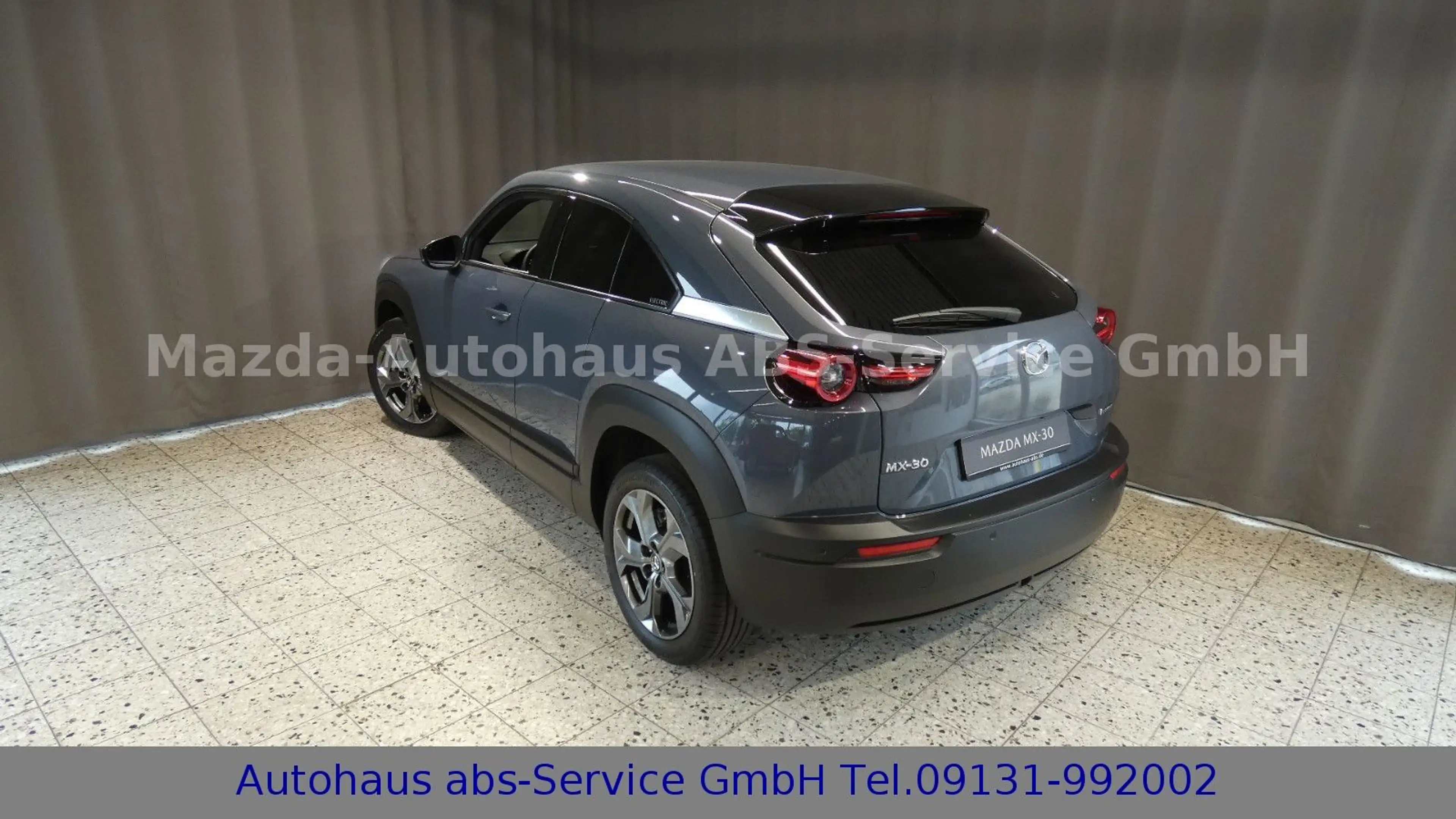Mazda MX-30 e-Skyactiv Ad'vantage *Industrial Vintage* — photo 3