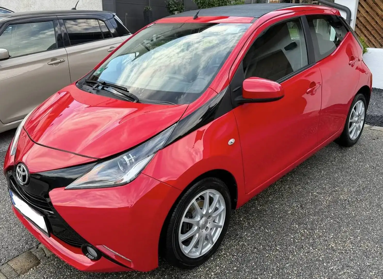Toyota Aygo Aygo 1,0 VVT-i x Rot - 1