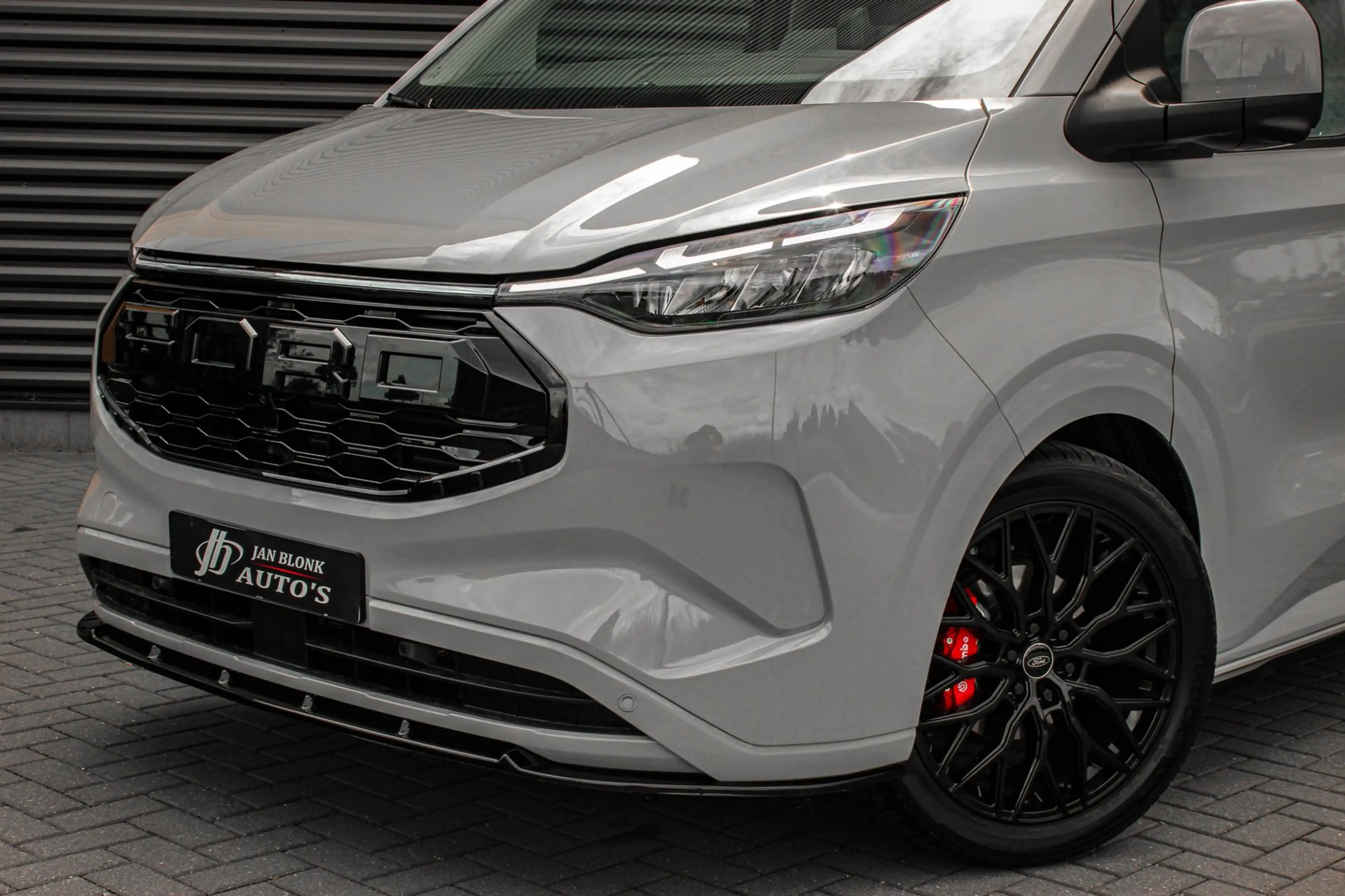 Ford E-Transit Cust. 340 L2H1 Limited 71 kWh 218PK / JB- EDITON / — photo 32