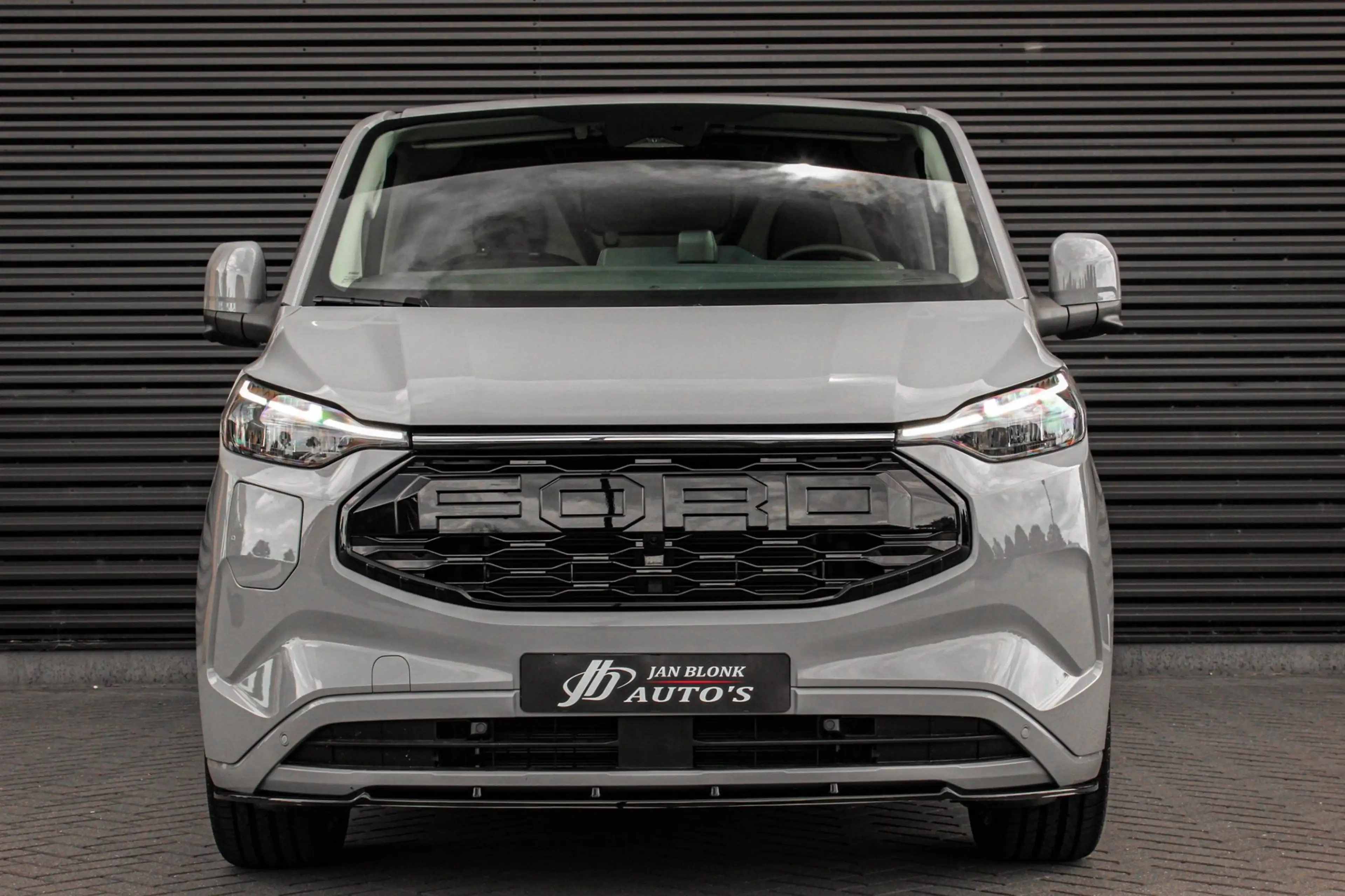 Ford E-Transit Cust. 340 L2H1 Limited 71 kWh 218PK / JB- EDITON / — photo 31