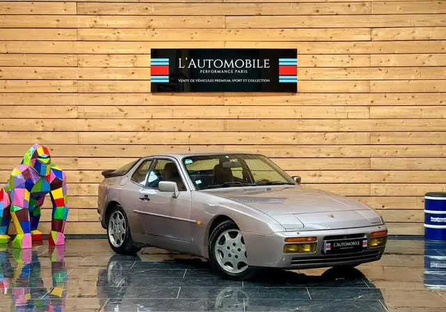 Porsche 944 Turbo Cup Matching numbers Historique complet Silver Rose Intérieur Burgundy