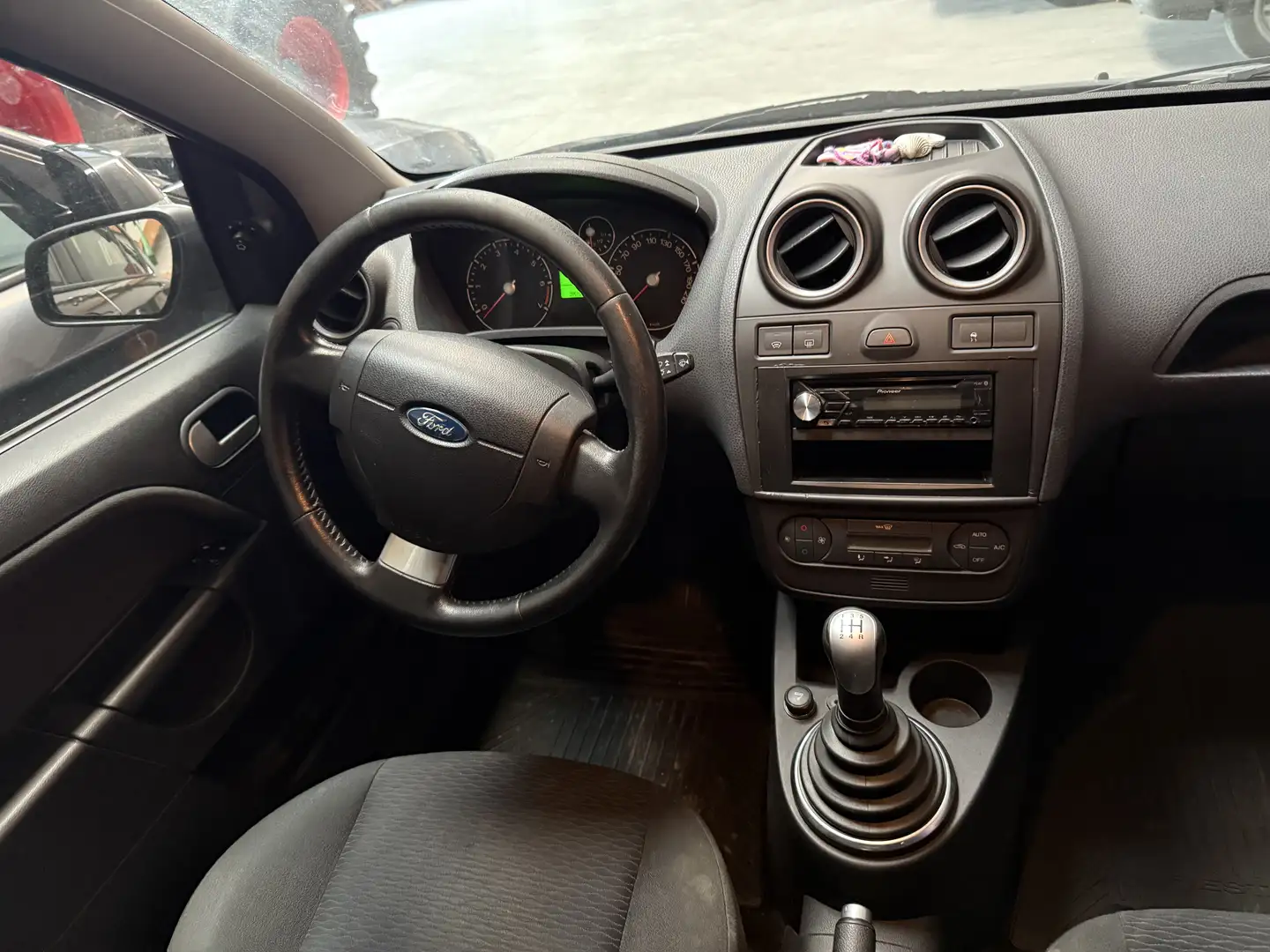 Ford Fiesta Ghia 1,25 16V - 1