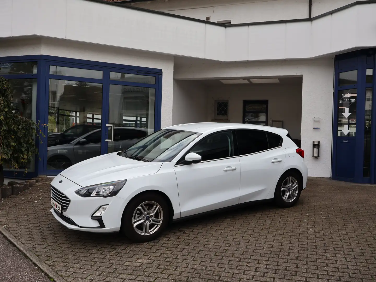 Ford Focus Cool & Connect Weiß - 1