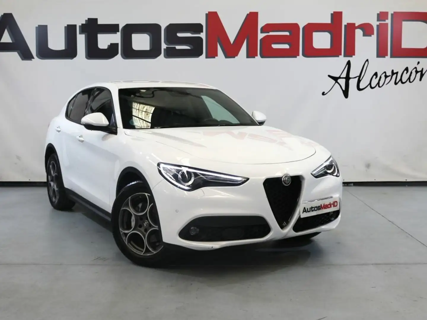 Alfa Romeo Stelvio 2.2 Diésel 154kW (210CV) Executive Q4 Blanco - 1