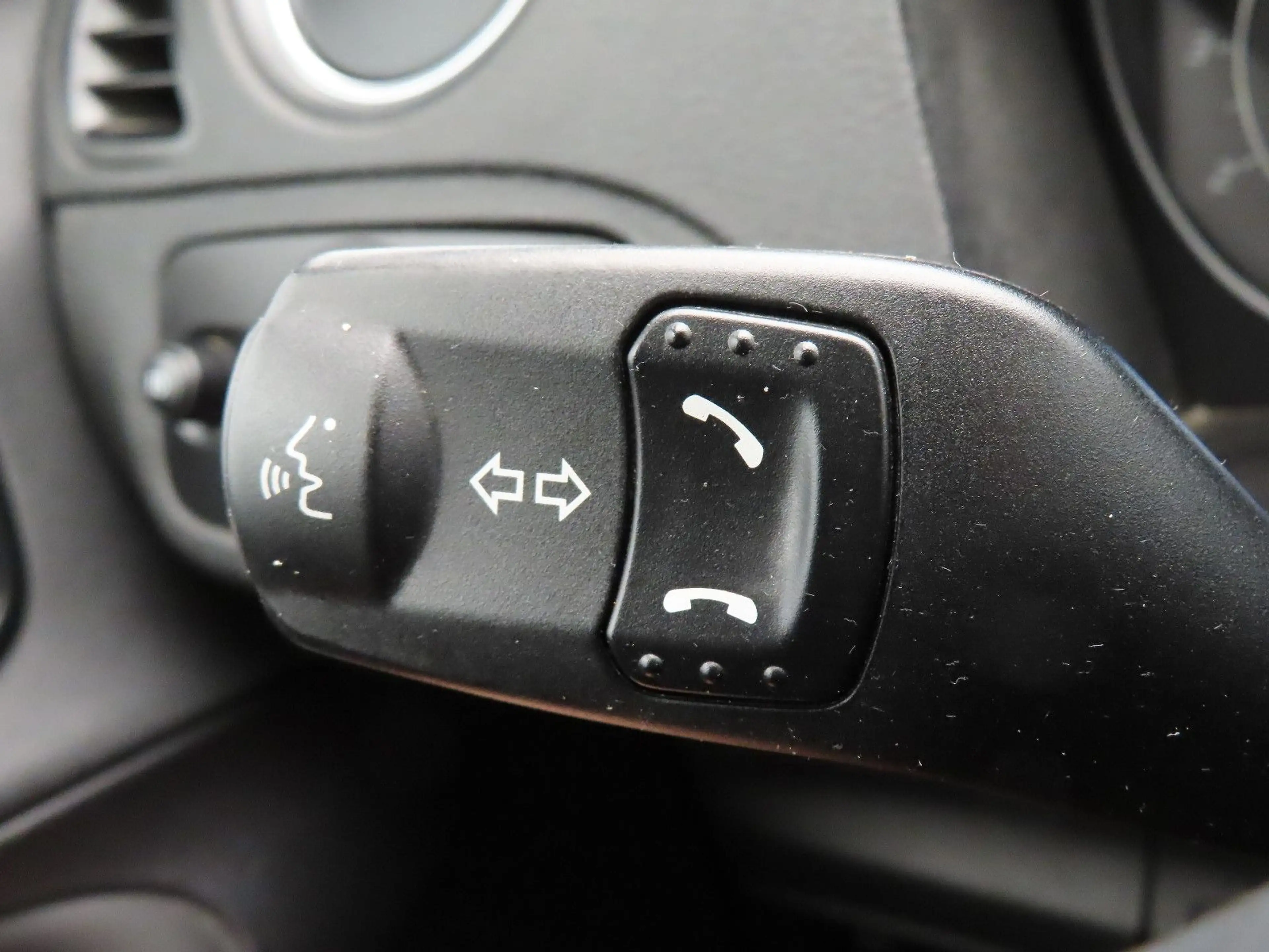 Ford S-Max Titanium 7-Sitzer / Standhzng. / Panorama — photo 15