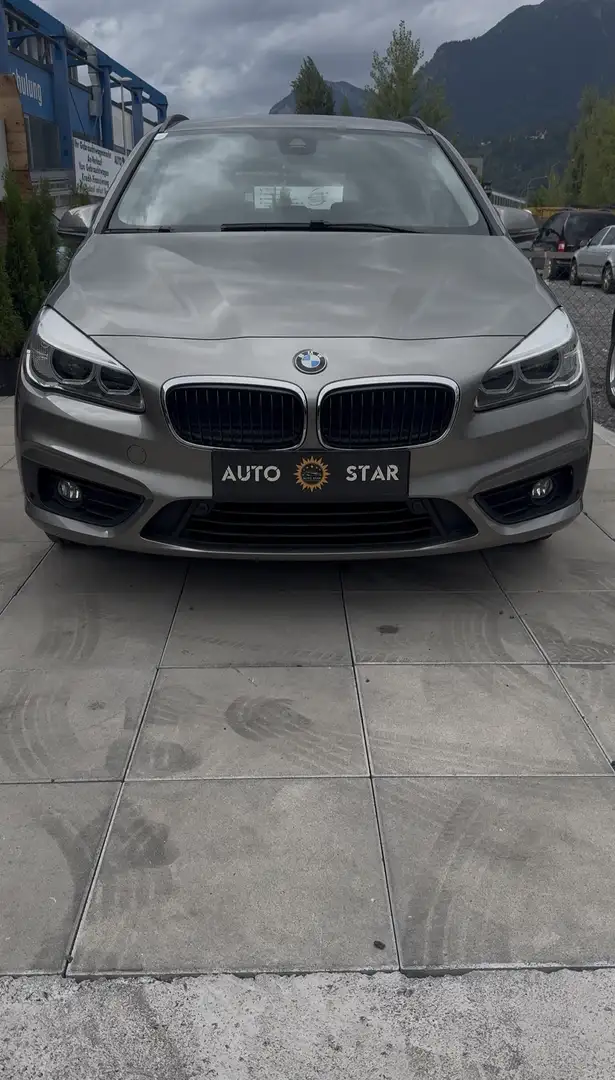 BMW 216 216 d Advantage Grau - 1