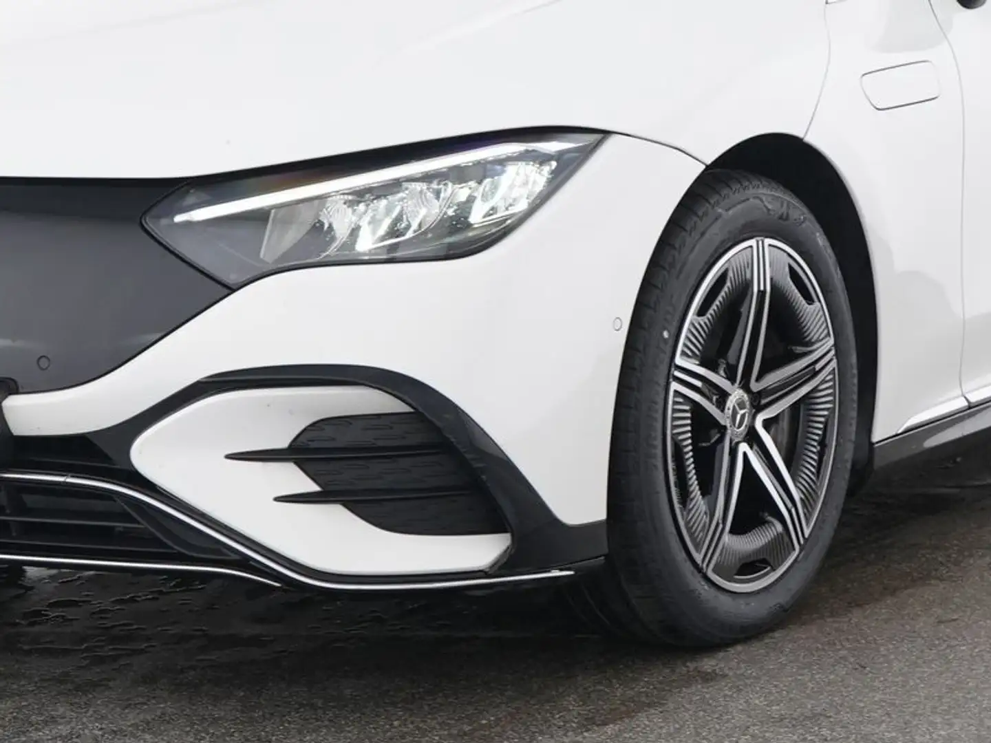 Mercedes-Benz EQE 300 AMG Ex&Int+Panodach+Advanced Plus+Memory Blanc - 2