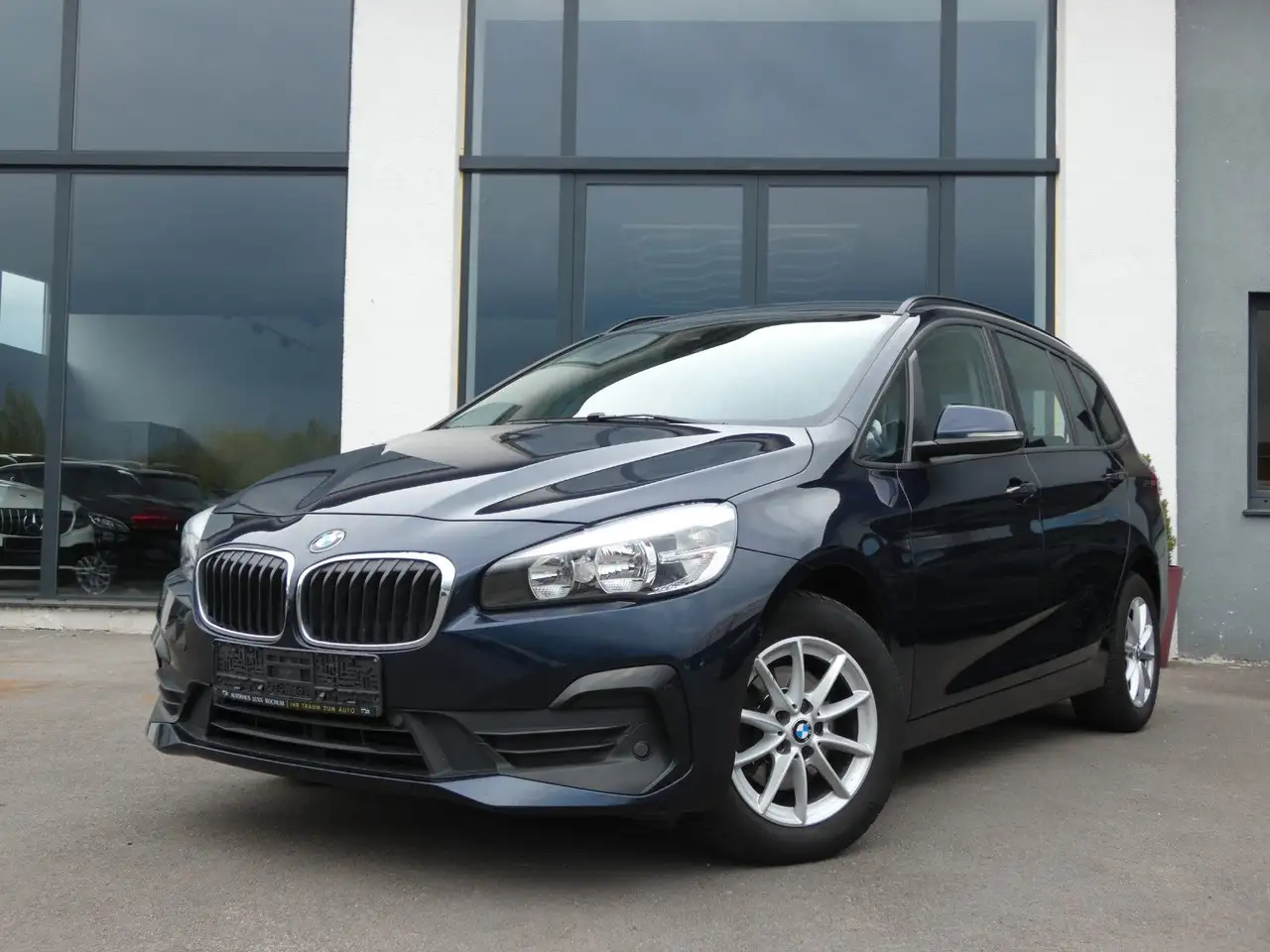 BMW 216