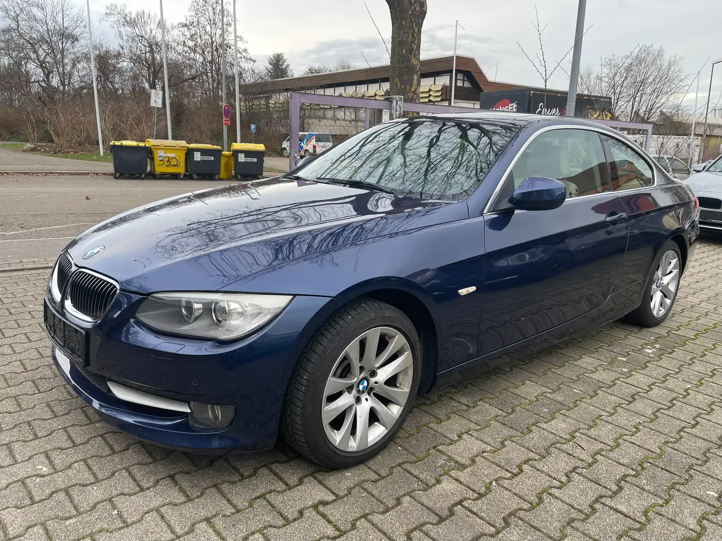 BMW 330 330d Coupe xDrive, Navi, Xenon, Schiebedach Modrá - 1