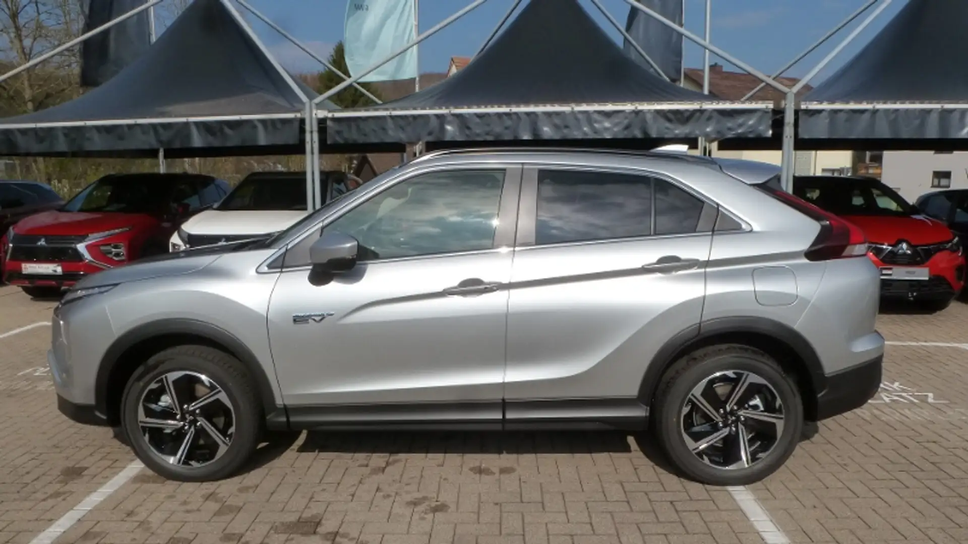 Mitsubishi Eclipse Cross Plug-in Hybrid BASIS Silber - 2