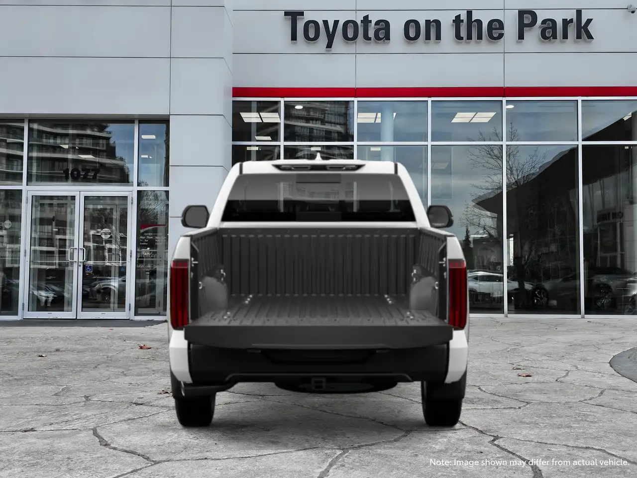 Toyota Tundra снимка Toyota Tundra