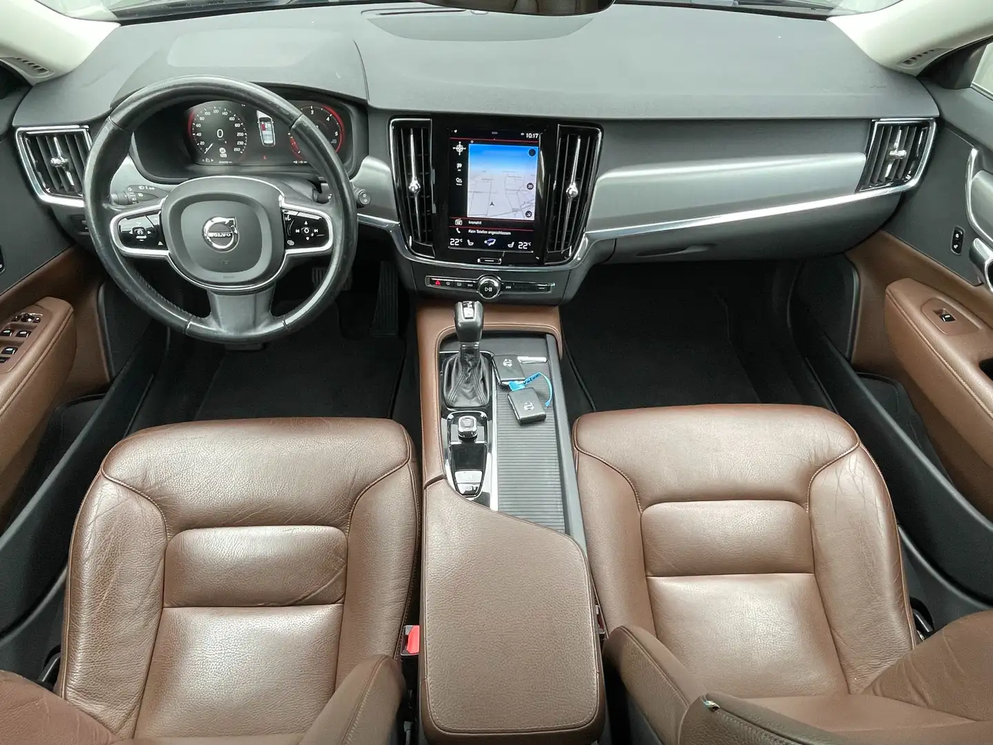 Volvo V90 D4 AWD Momentum Aut. * 2. Besitz * Neues Pickerl * Braun - 2