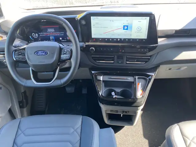 Ford Tourneo Custom view 4