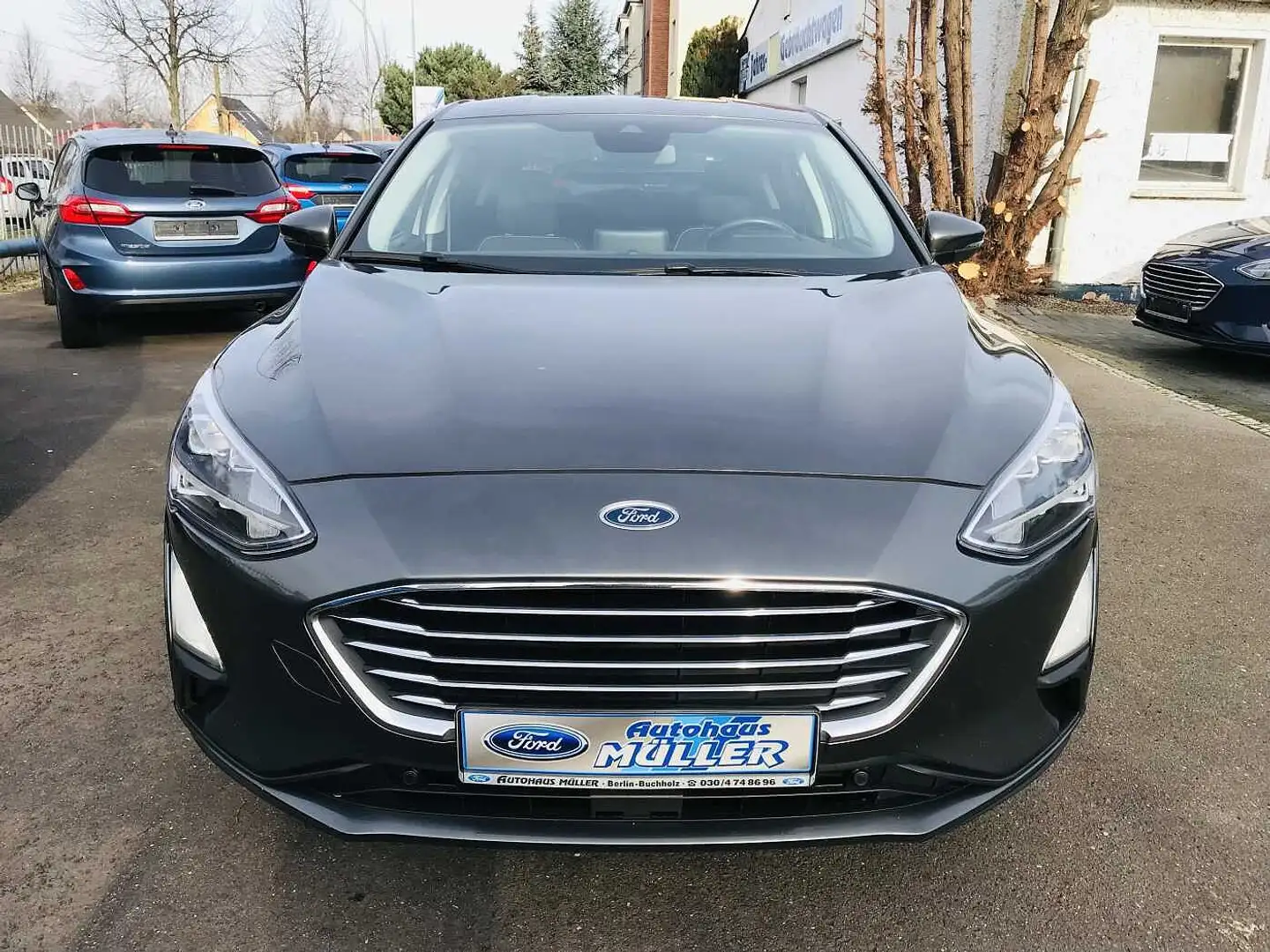 Ford Focus 1.0EcoB.''TITANIUM''LED-SW,HUD,Navi Grau - 2