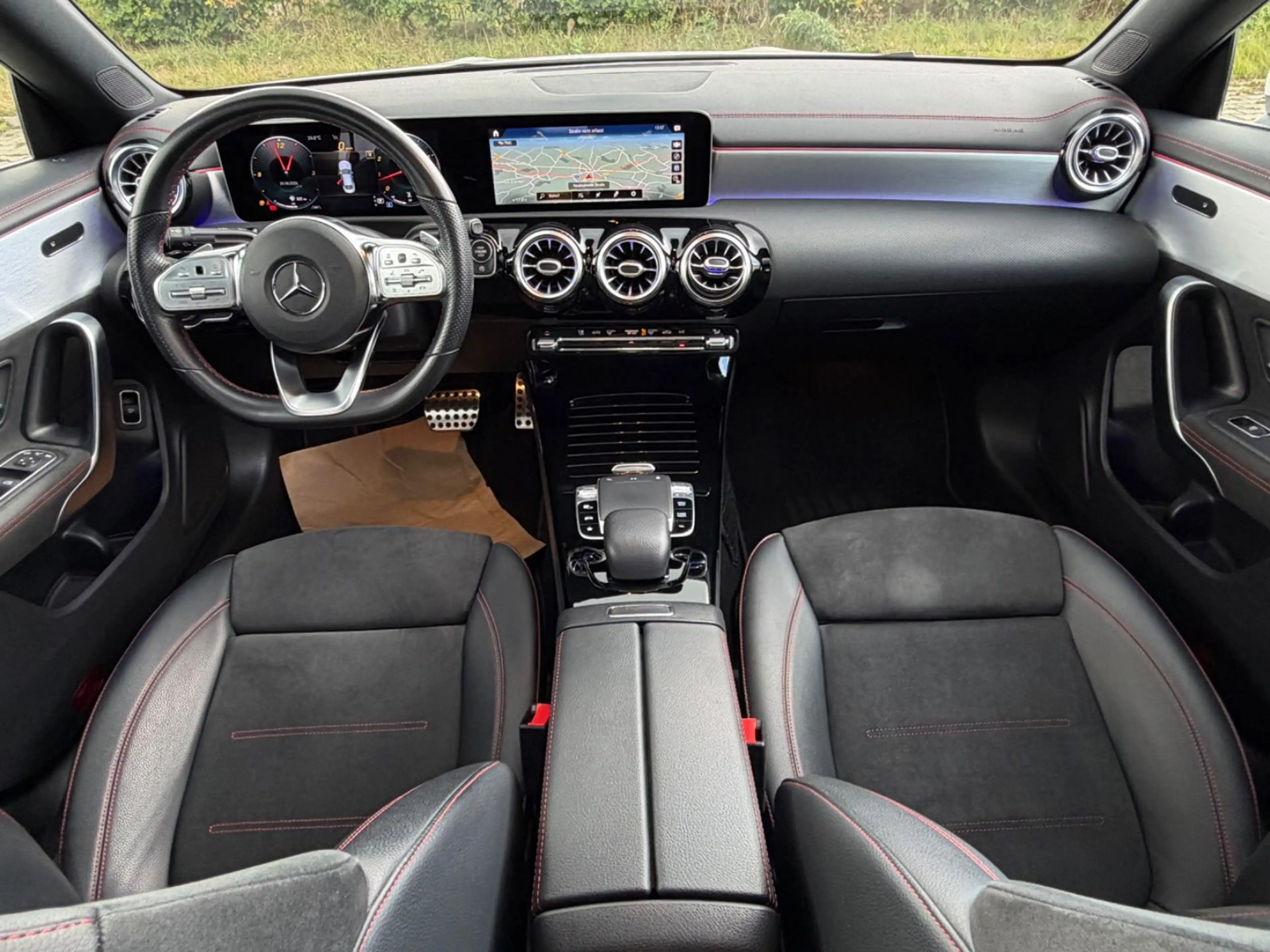 Mercedes-Benz CLA 220 AMG Pano Wide Kam Ambiente 19" LED SHZ — photo 10