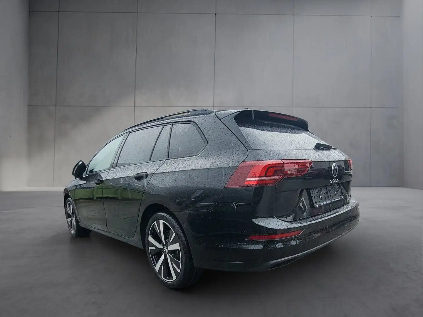 Volkswagen Golf Variant Business mHeV DSG Schwarz - 2