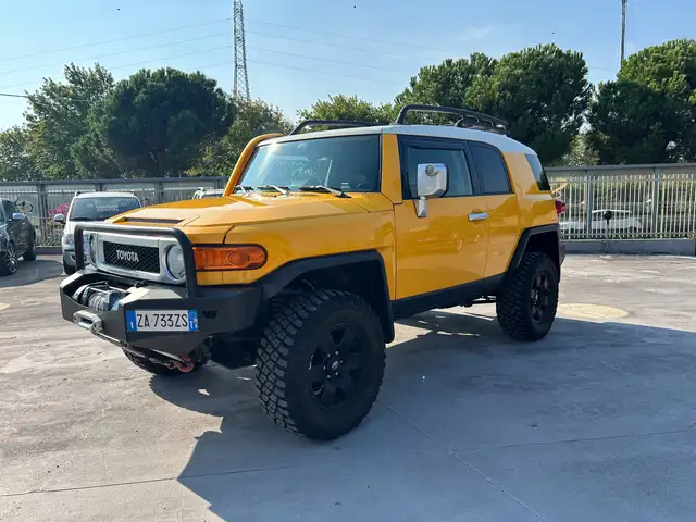 Toyota FJ Cruiser FJ Cruiser 4.0cc 242cv