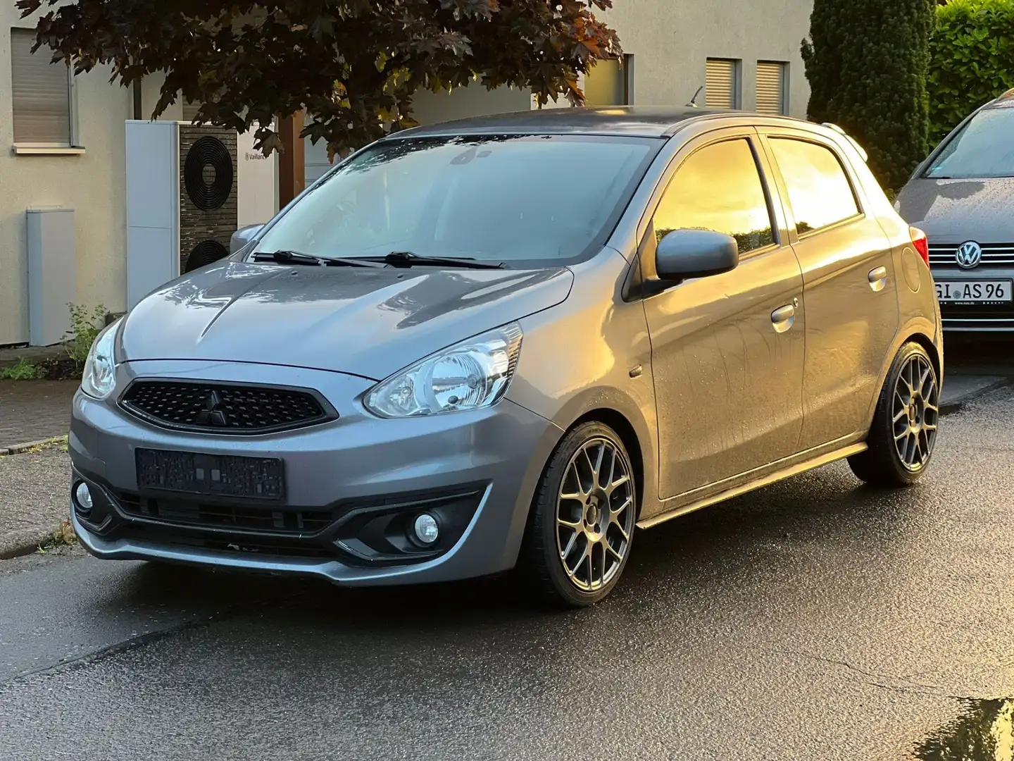 Mitsubishi Space Star 1.2 Gris - 1