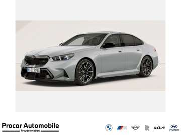 Limousine M Sport HUD PANO ACC 360°KAM RFK