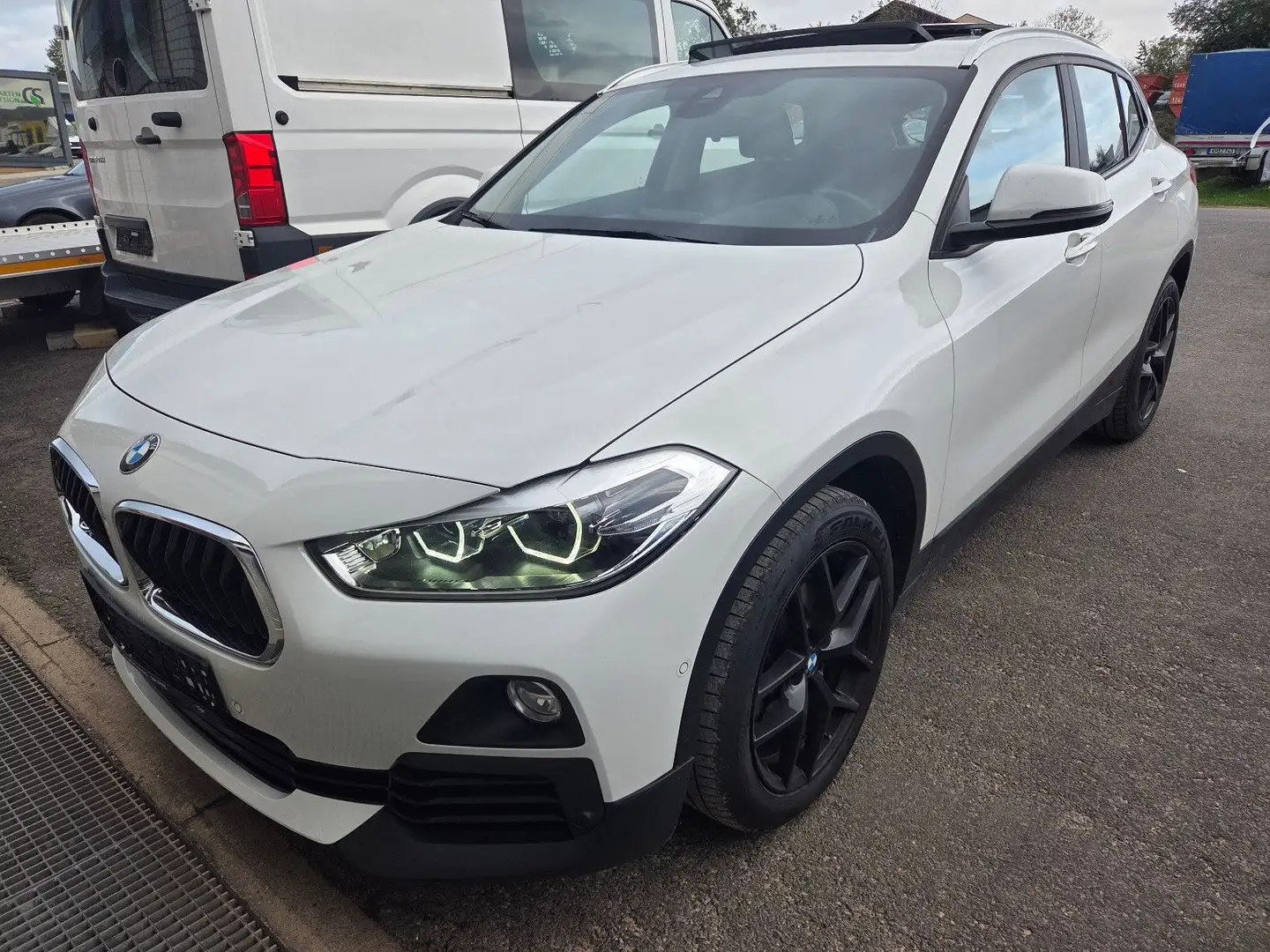 BMW X2 xDrive 20 d Advantage,Kamera,AHK,Navi,LED,PDC Weiß - 1
