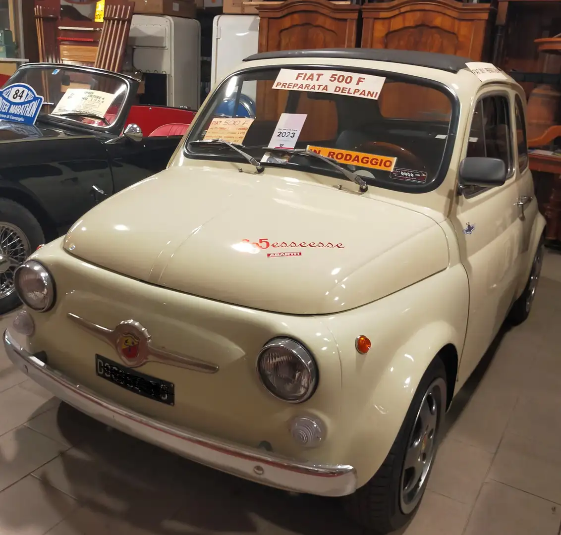 Oldtimer Fiat 500 F abarthizzata 695 Бежевий - 1