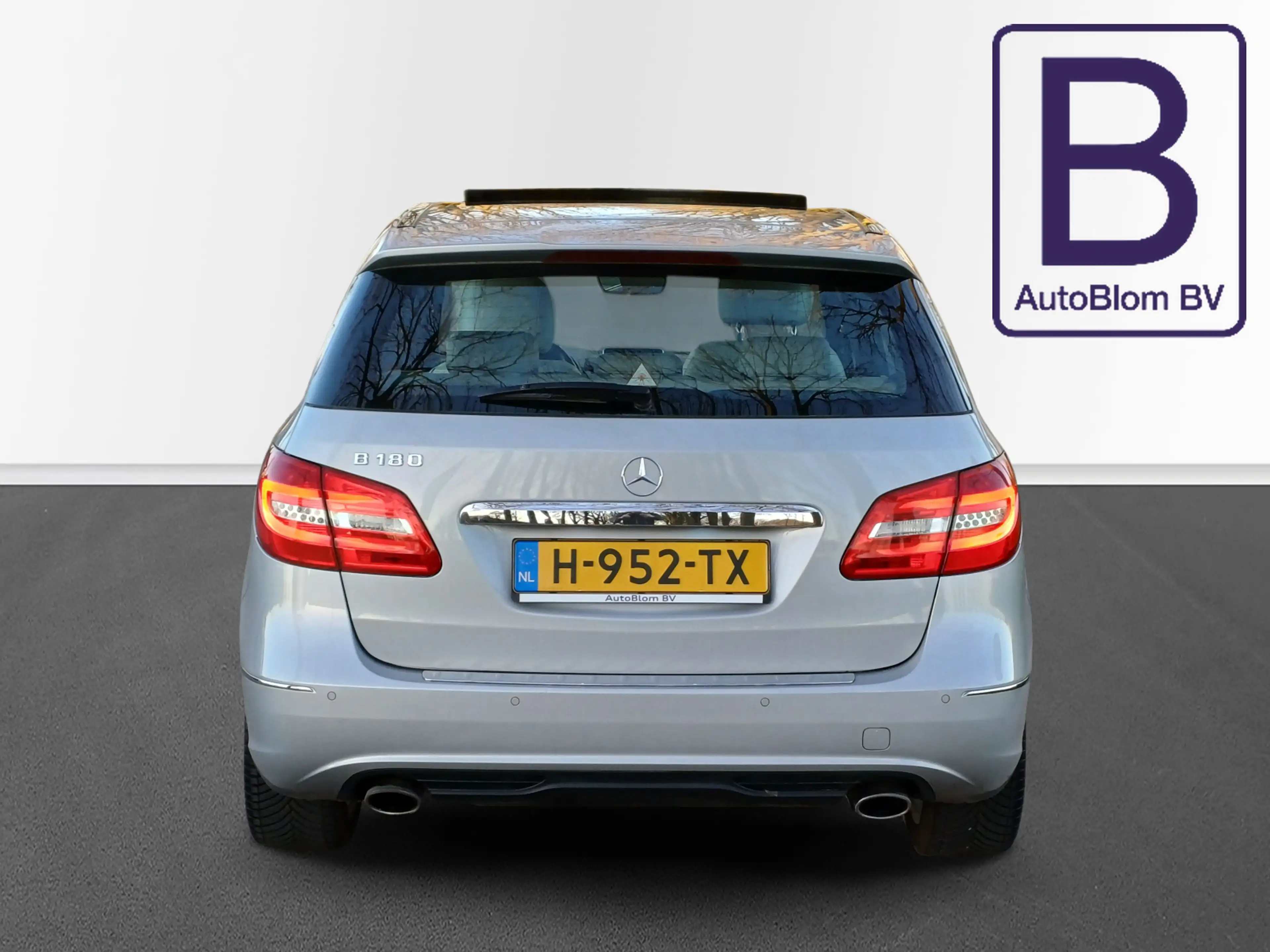 Mercedes-Benz B 180 Prestige /Pano/Leder/Navi/Dealer onderhouden!/ — photo 8