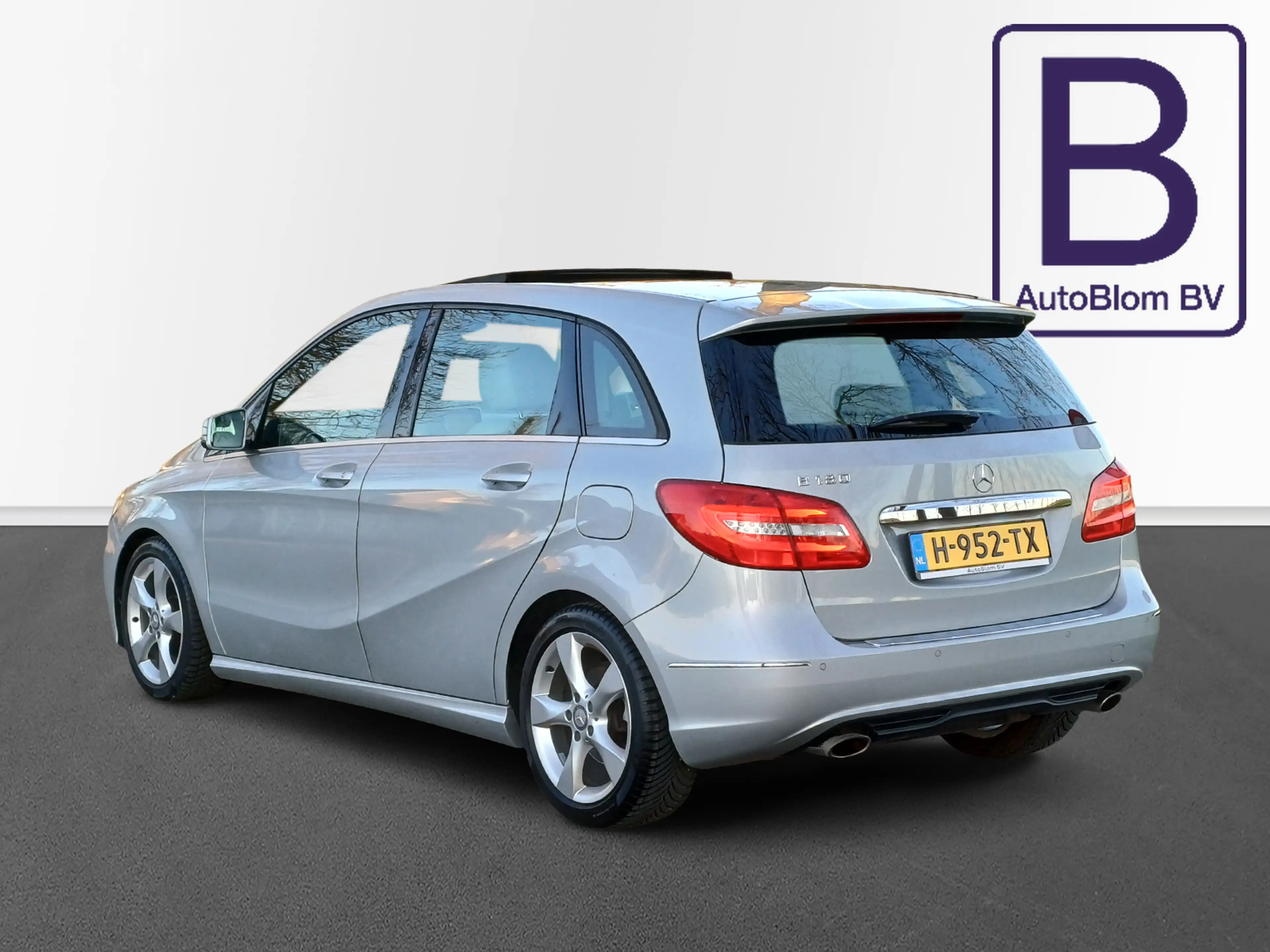 Mercedes-Benz B 180 Prestige /Pano/Leder/Navi/Dealer onderhouden!/ — photo 9