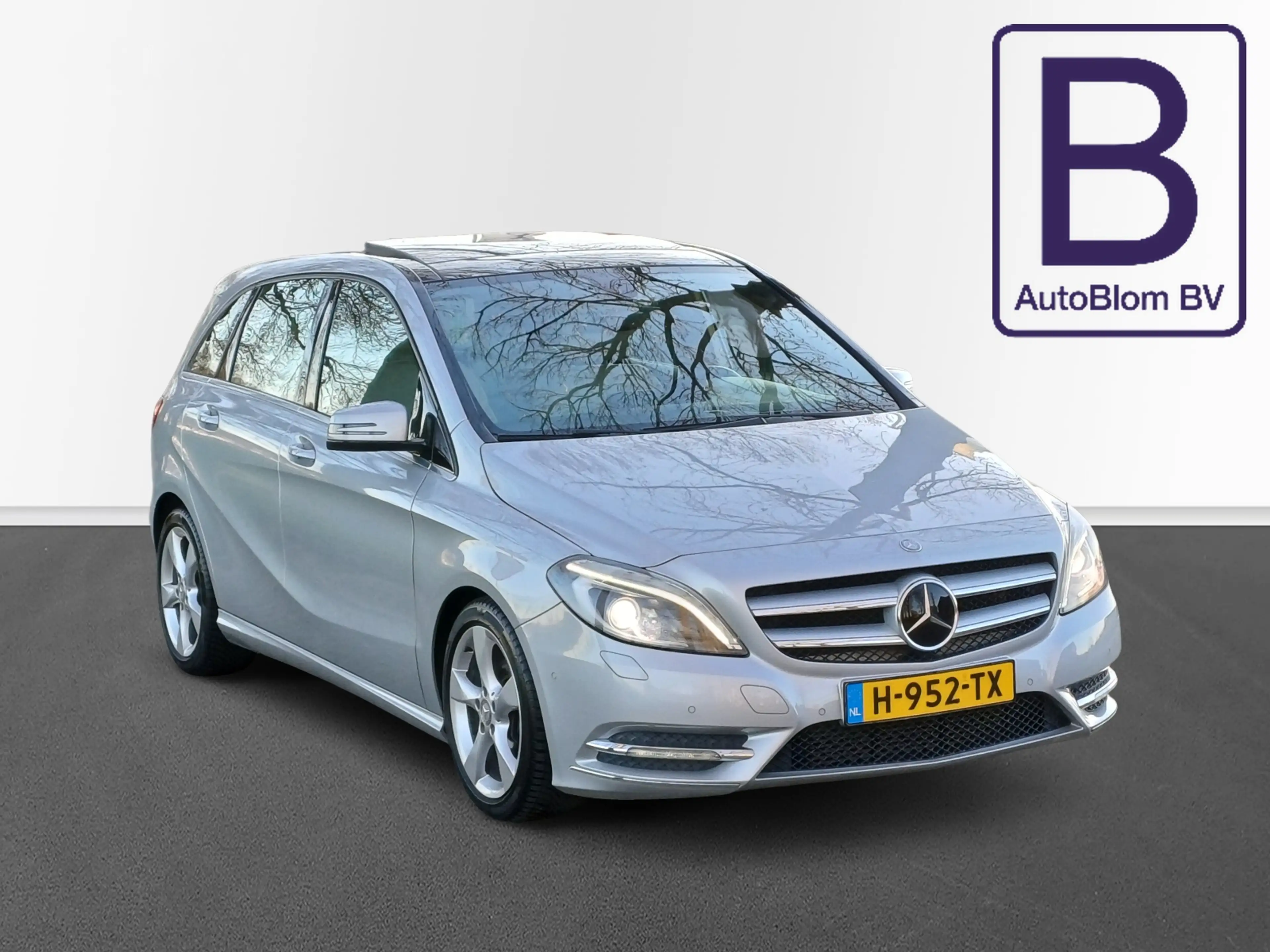 Mercedes-Benz B 180 Prestige /Pano/Leder/Navi/Dealer onderhouden!/ — photo 5