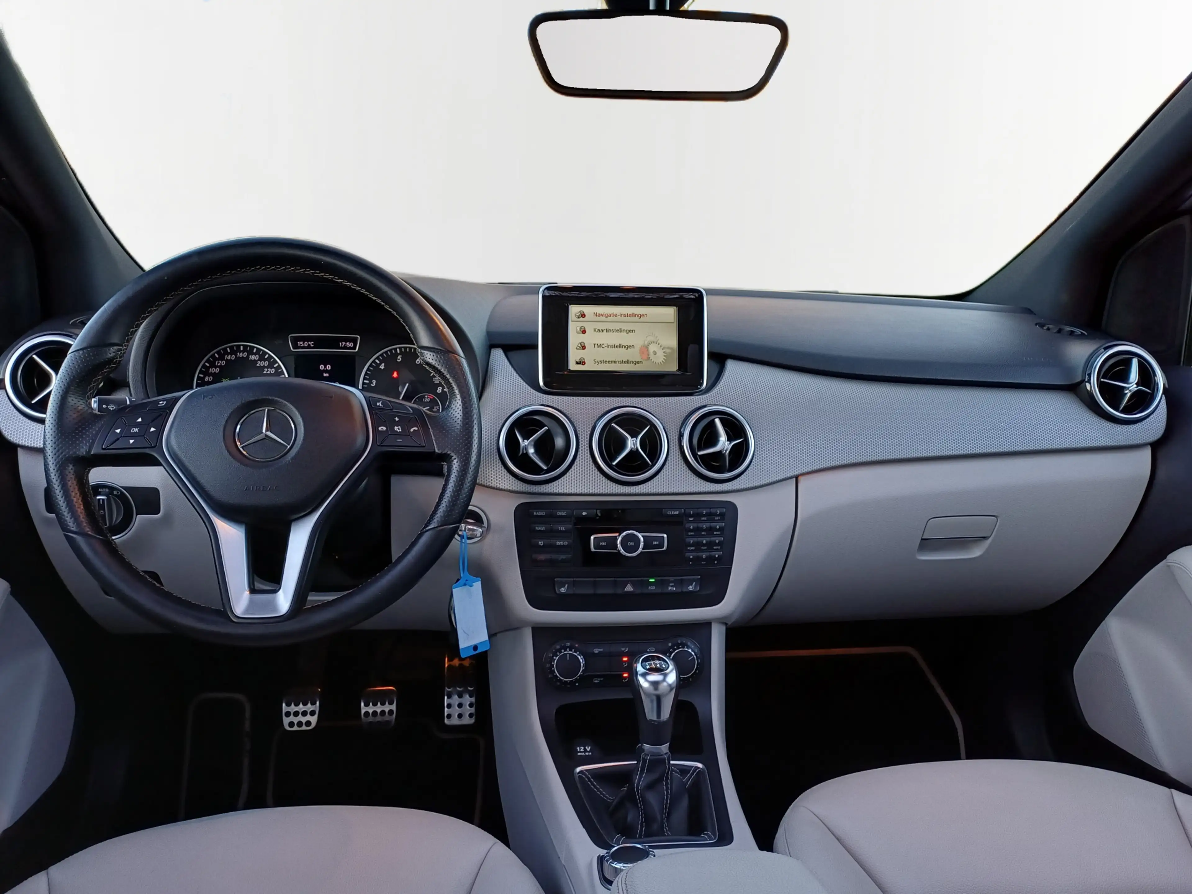 Mercedes-Benz B 180 Prestige /Pano/Leder/Navi/Dealer onderhouden!/ — photo 32