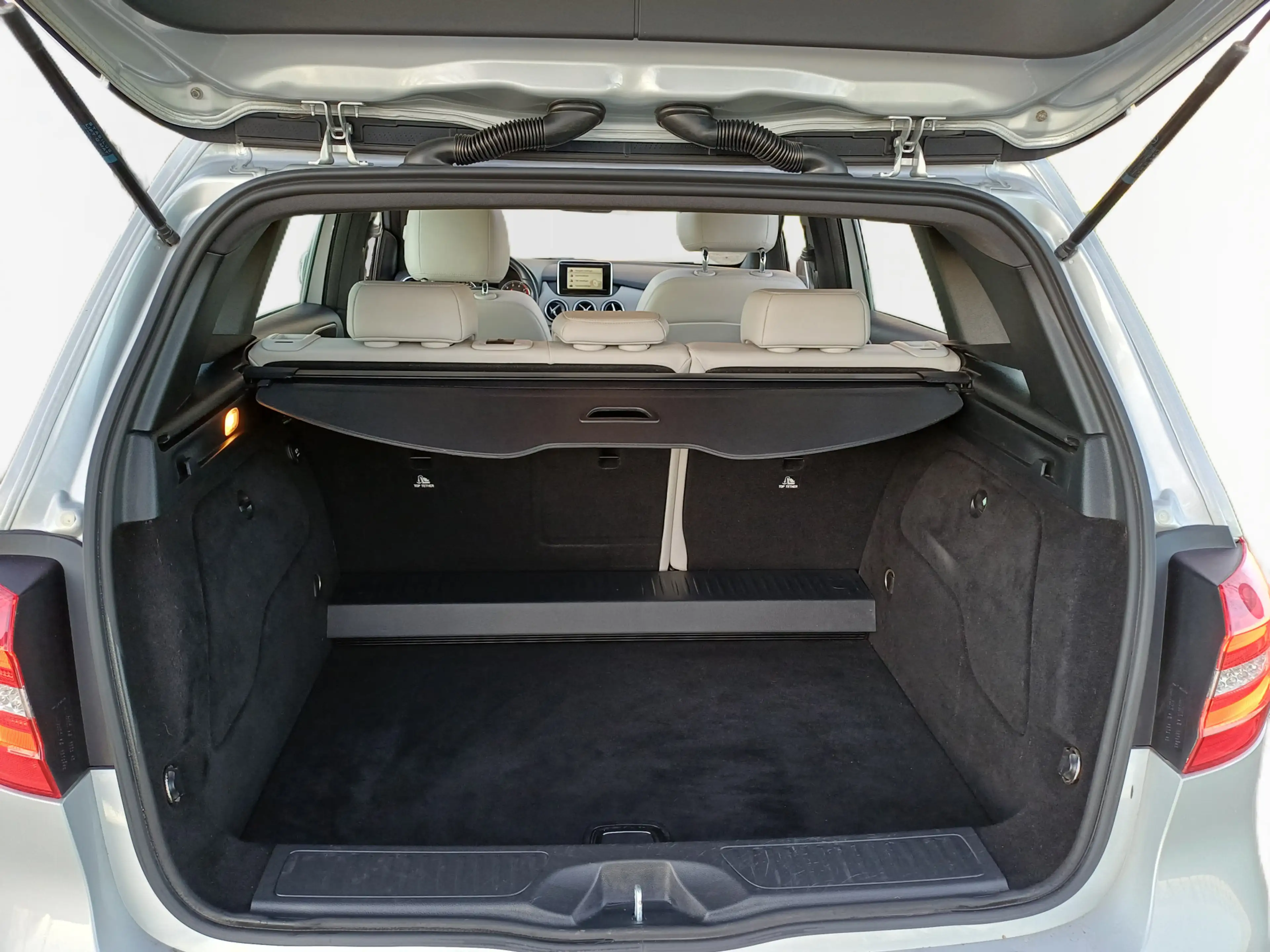 Mercedes-Benz B 180 Prestige /Pano/Leder/Navi/Dealer onderhouden!/ — photo 35