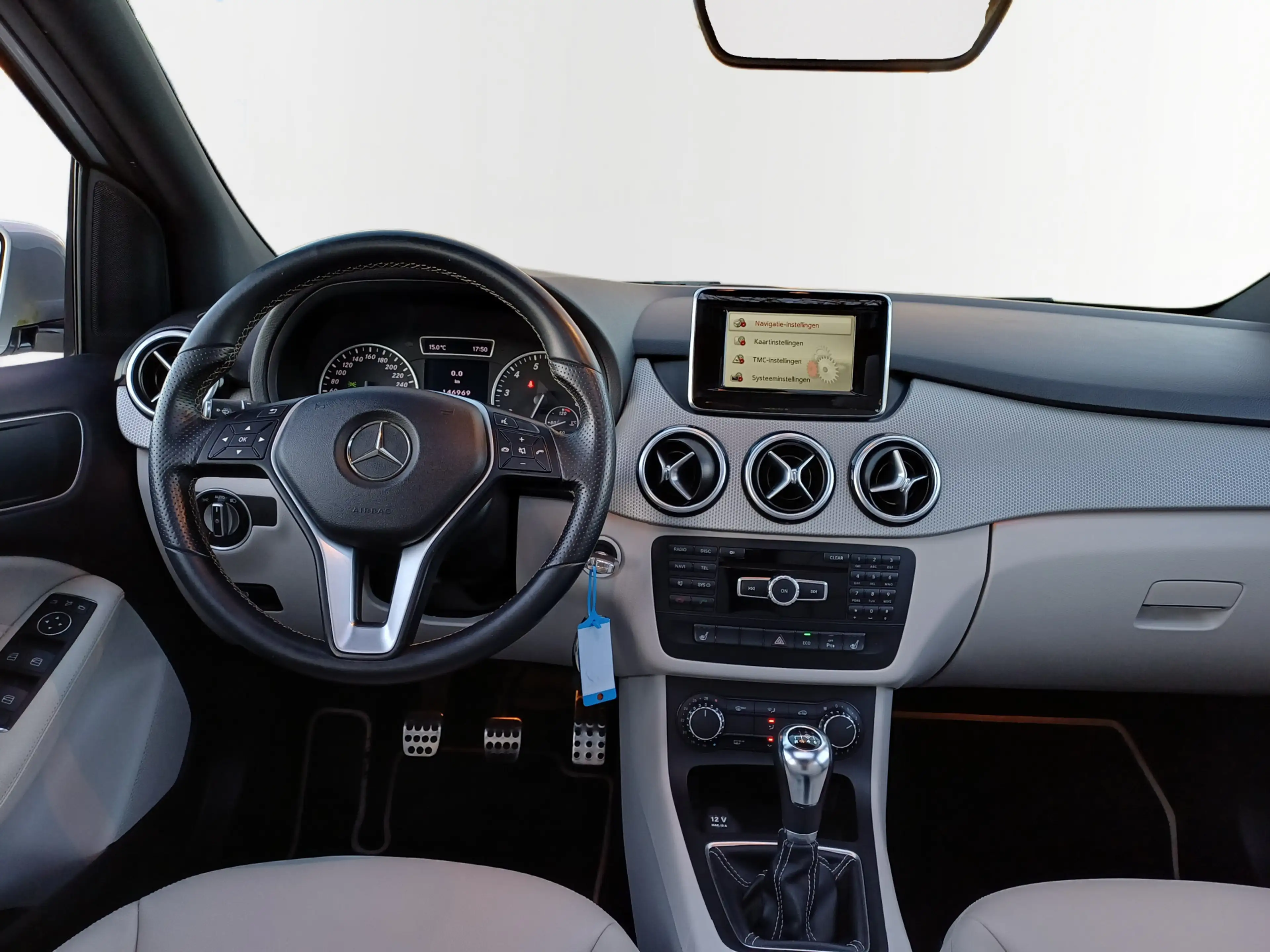Mercedes-Benz B 180 Prestige /Pano/Leder/Navi/Dealer onderhouden!/ — photo 34