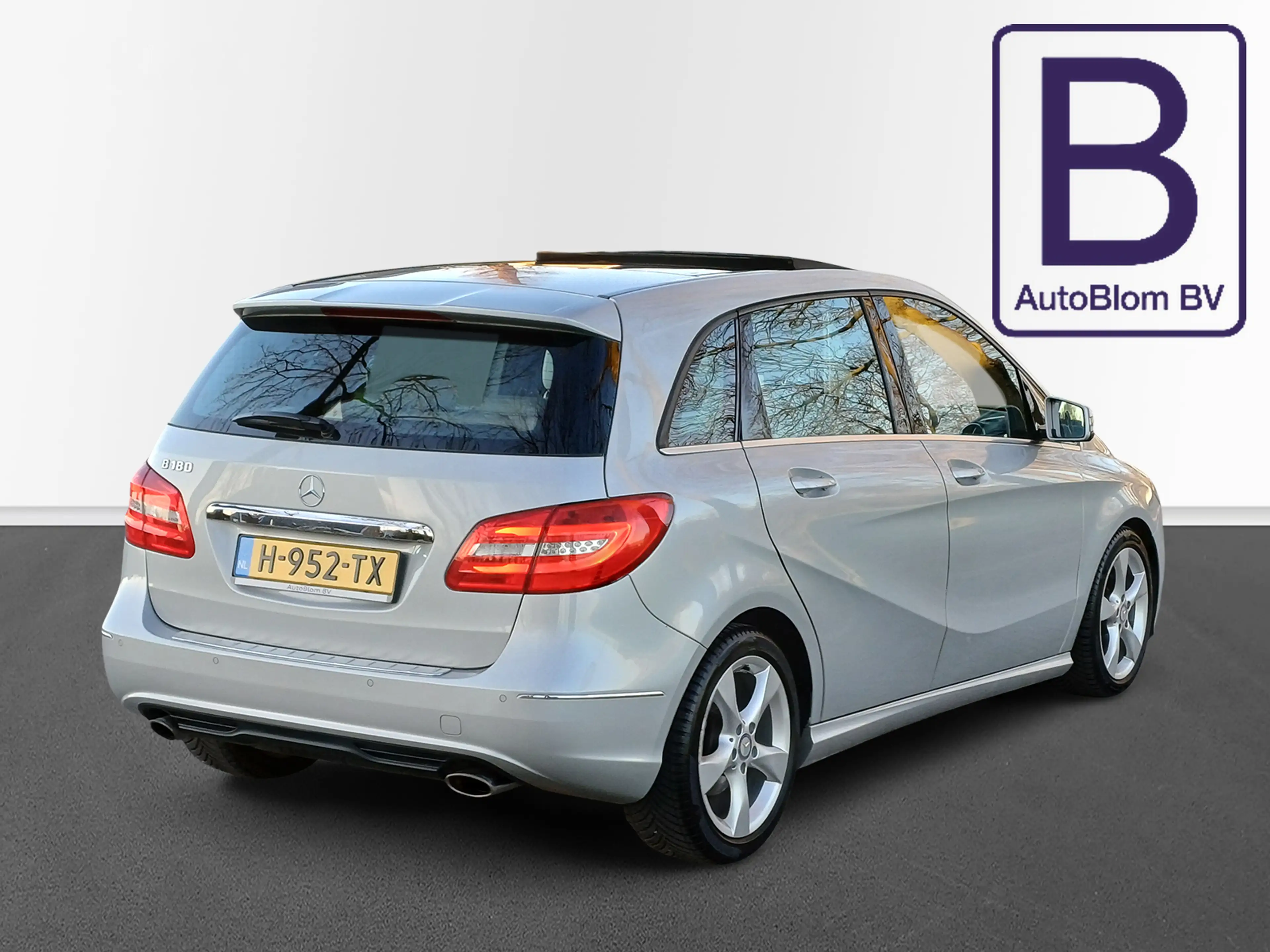 Mercedes-Benz B 180 Prestige /Pano/Leder/Navi/Dealer onderhouden!/ — photo 7