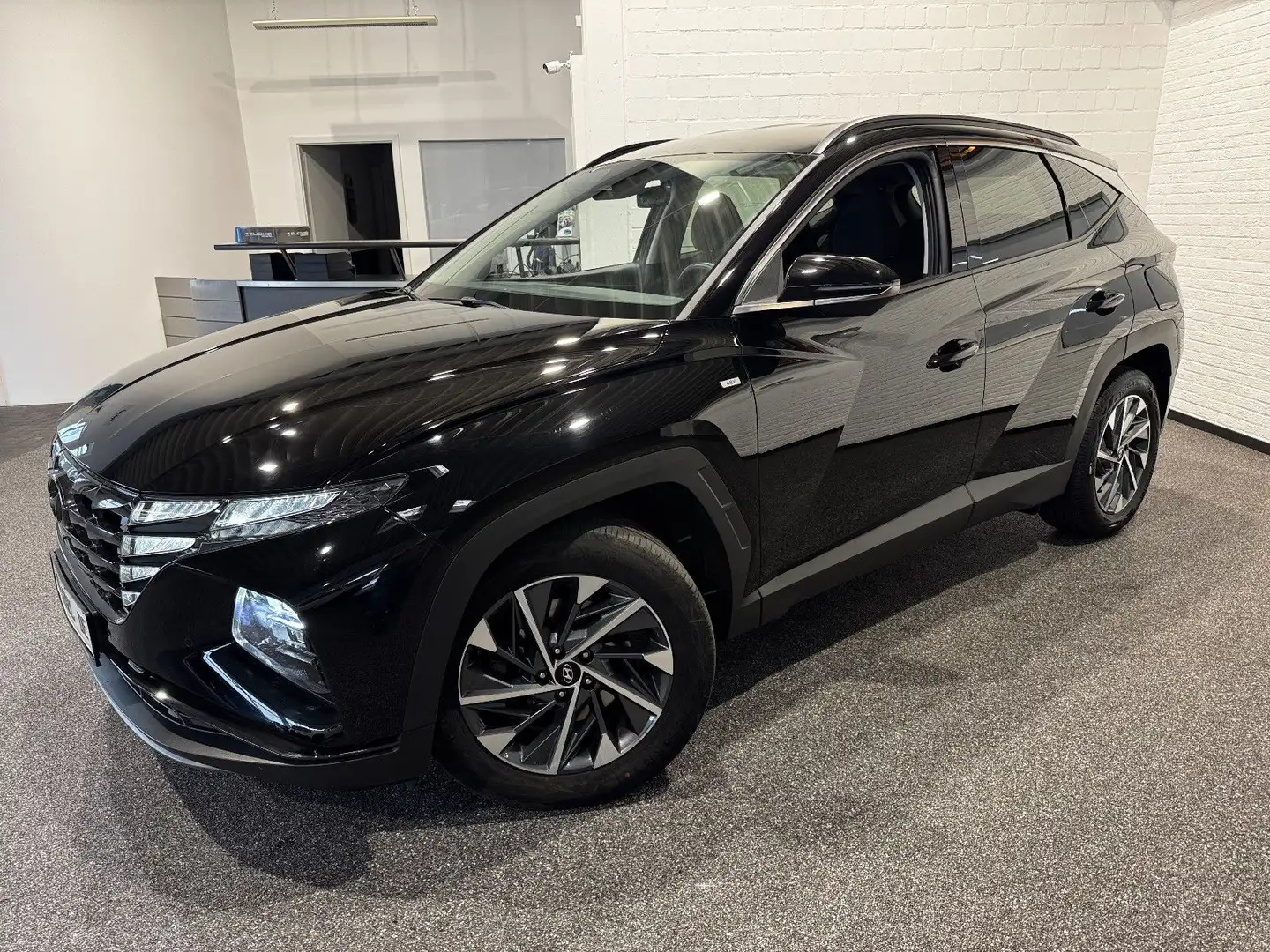 Hyundai TUCSON BLACK AUTOM.NAVI+CAM KLIMAAUTO SITZH. ACC Schwarz - 2
