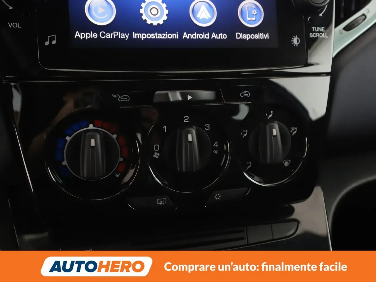 Lancia Ypsilon 2023 — фото 22