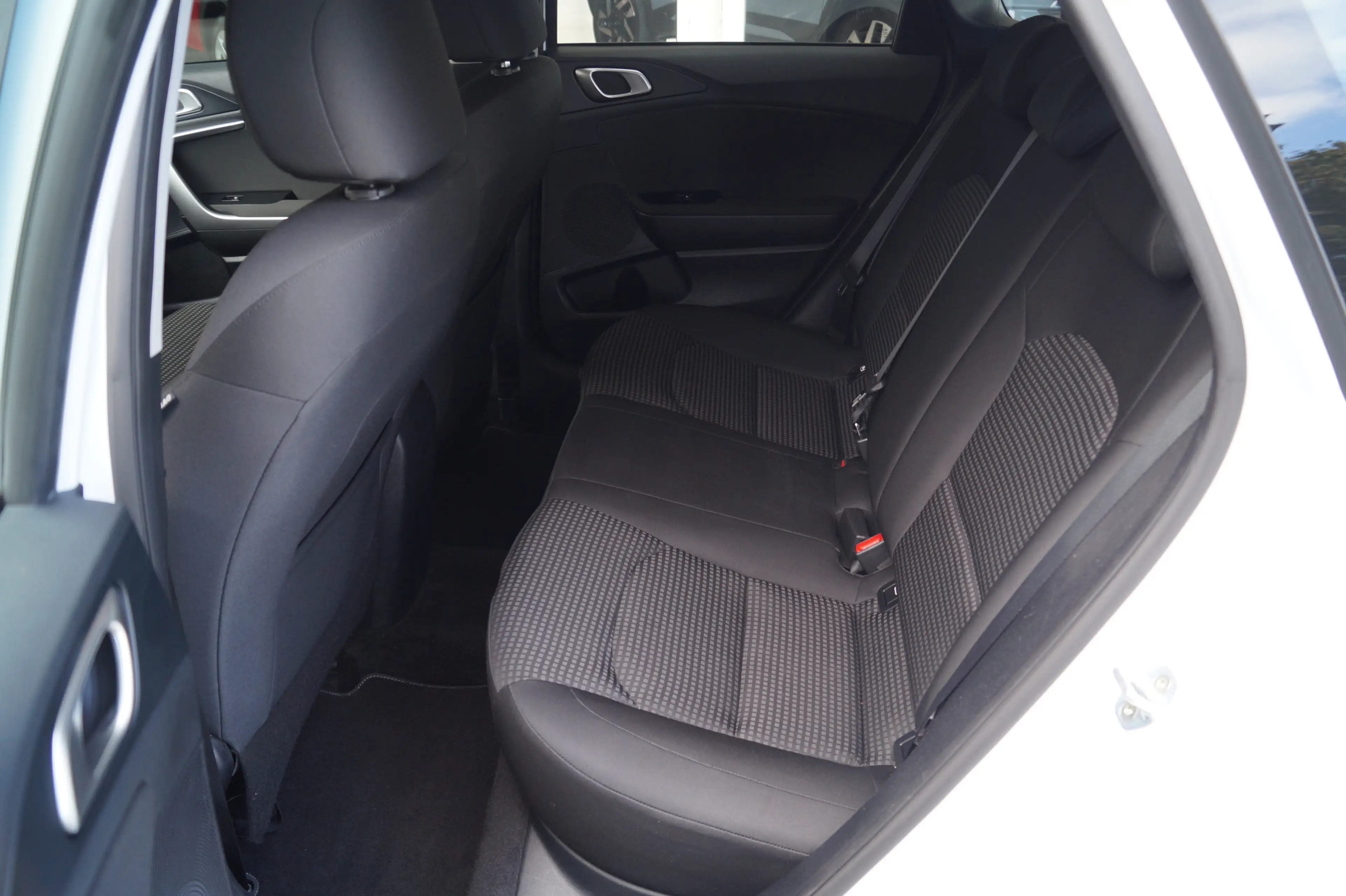 Kia Ceed / cee'd 1.0T-GDI Edition7 KLIMA-KAMERA-SHZG-ALU-PDC — photo 15
