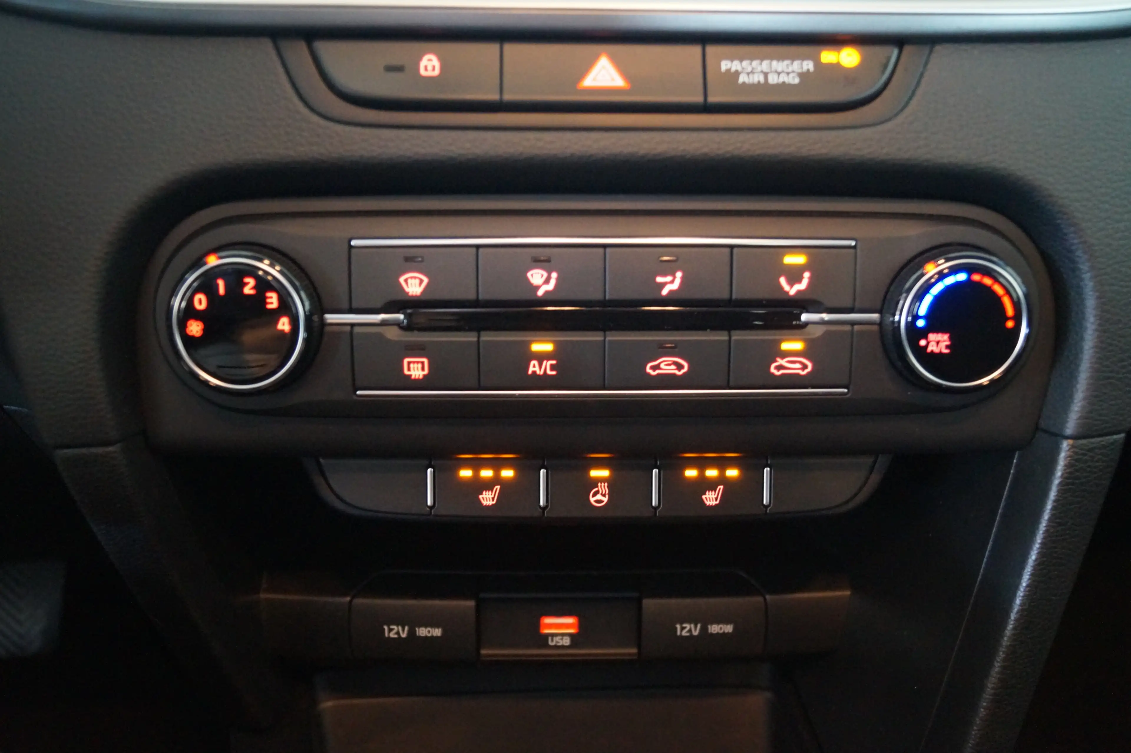 Kia Ceed / cee'd 1.0T-GDI Edition7 KLIMA-KAMERA-SHZG-ALU-PDC — photo 3