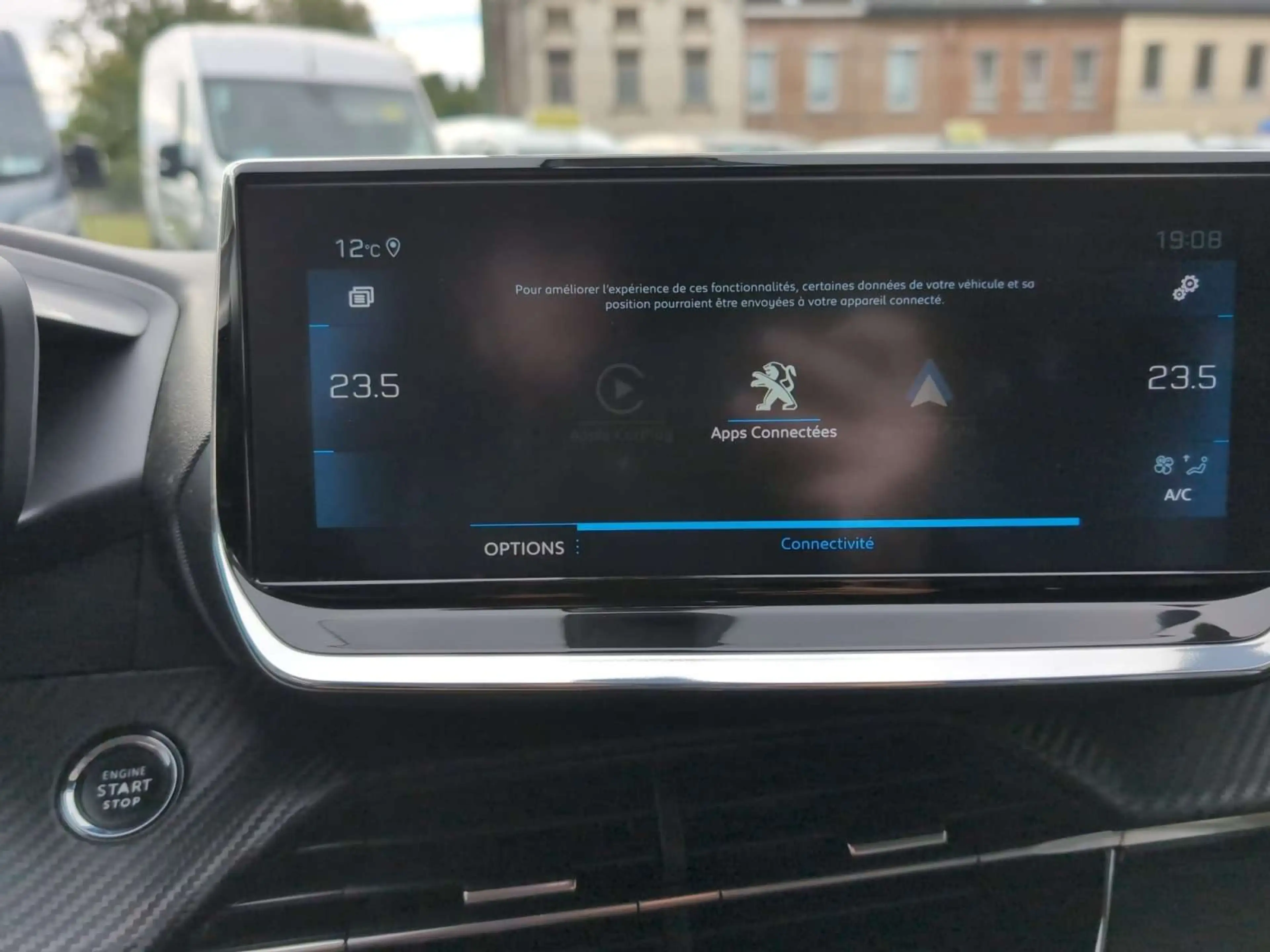 Peugeot 2008 1.2i 100cv Gris 86.644km Airco GPS Bluetooth Radio — photo 12