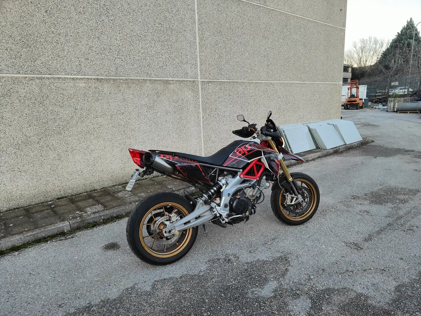 Aprilia Dorsoduro Blanco - 2