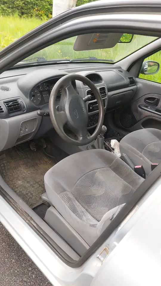 Renault Clio 1.4i RT, foto 6