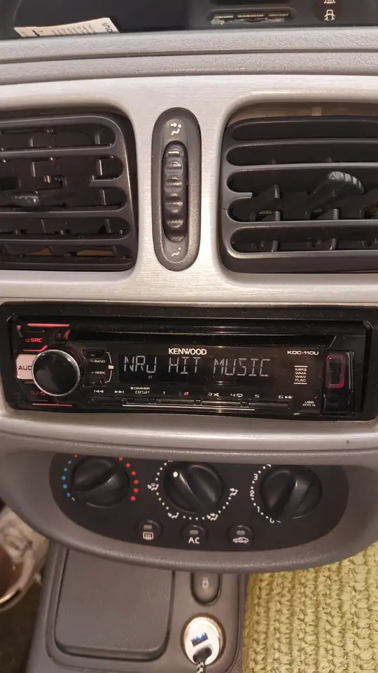 Renault Clio 1.4i RT, foto 7