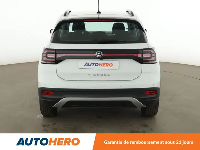 Volkswagen T-Cross view 5