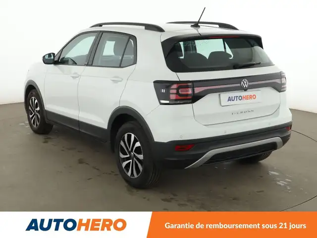 Volkswagen T-Cross view 4