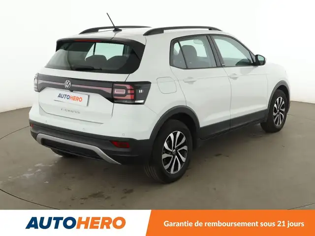 Volkswagen T-Cross view 6
