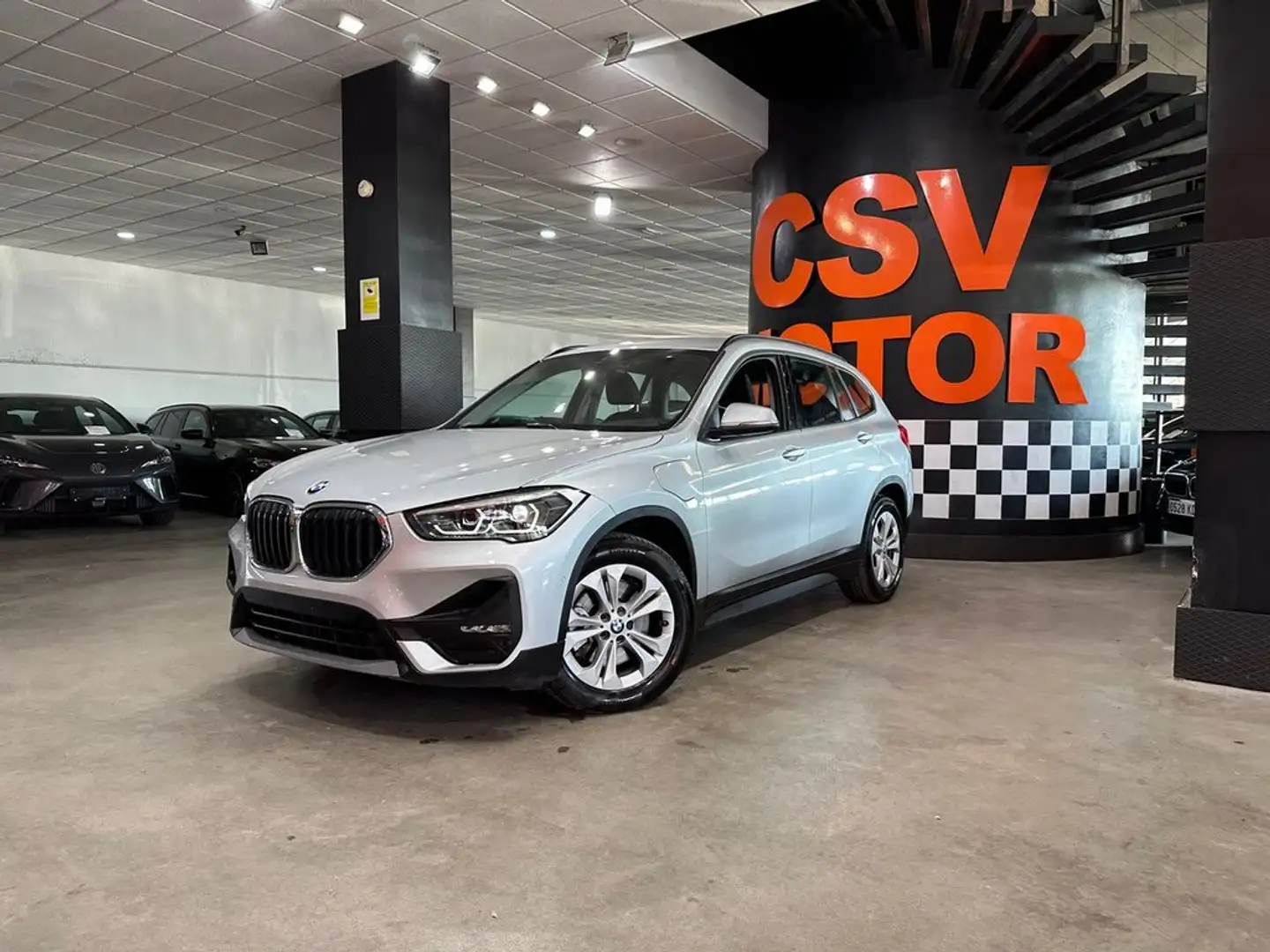 BMW X1 xDrive25eA Gris - 2