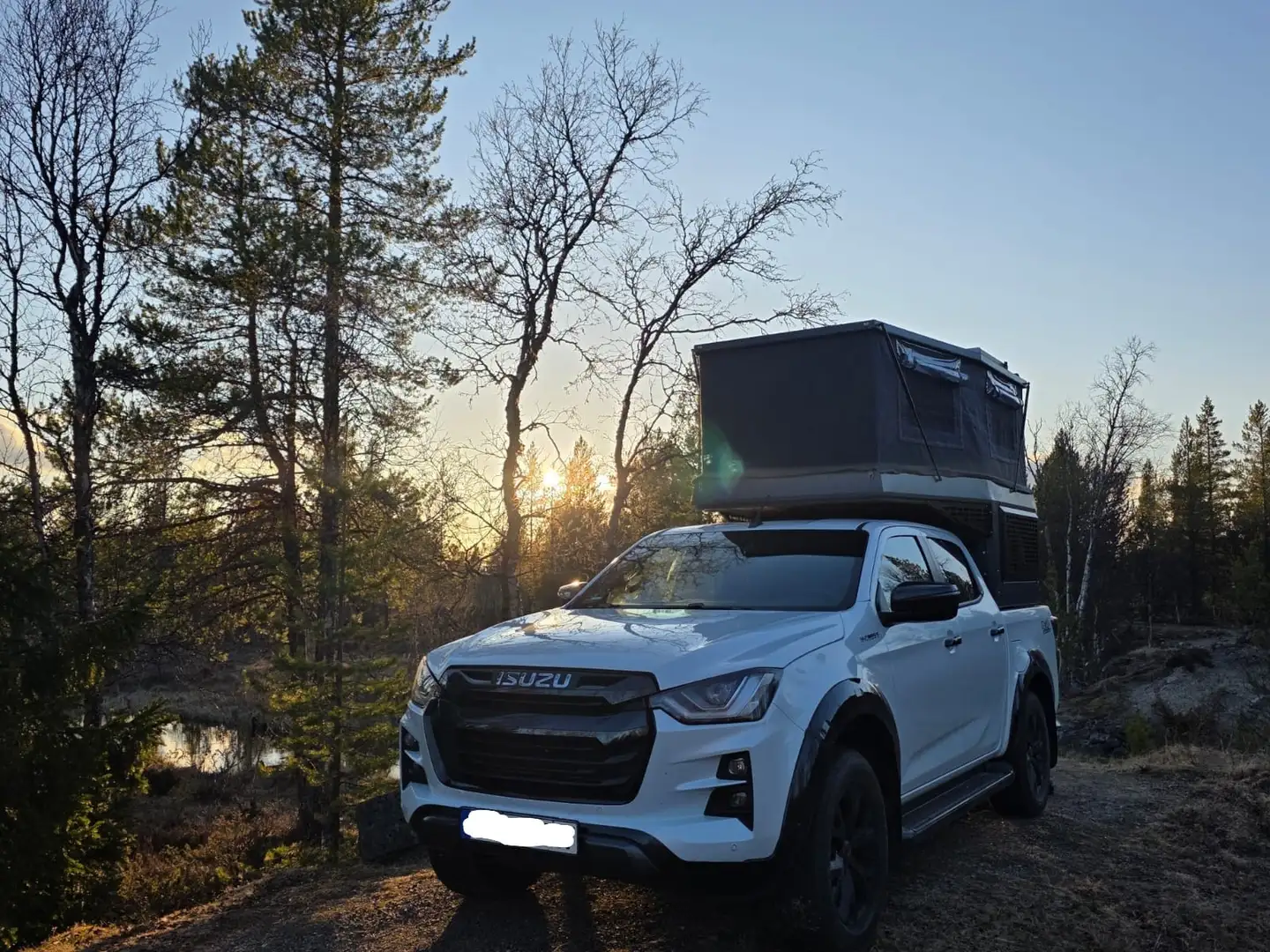 Isuzu D-Max Double Cab 4WD Autm. V-Cross Blanco - 2