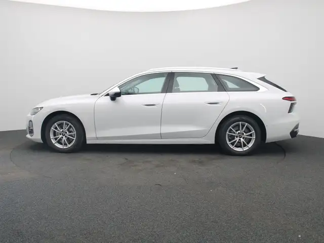 Audi A6 view 4