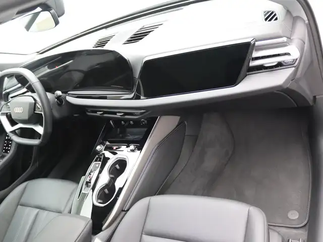 Audi A6 view 8